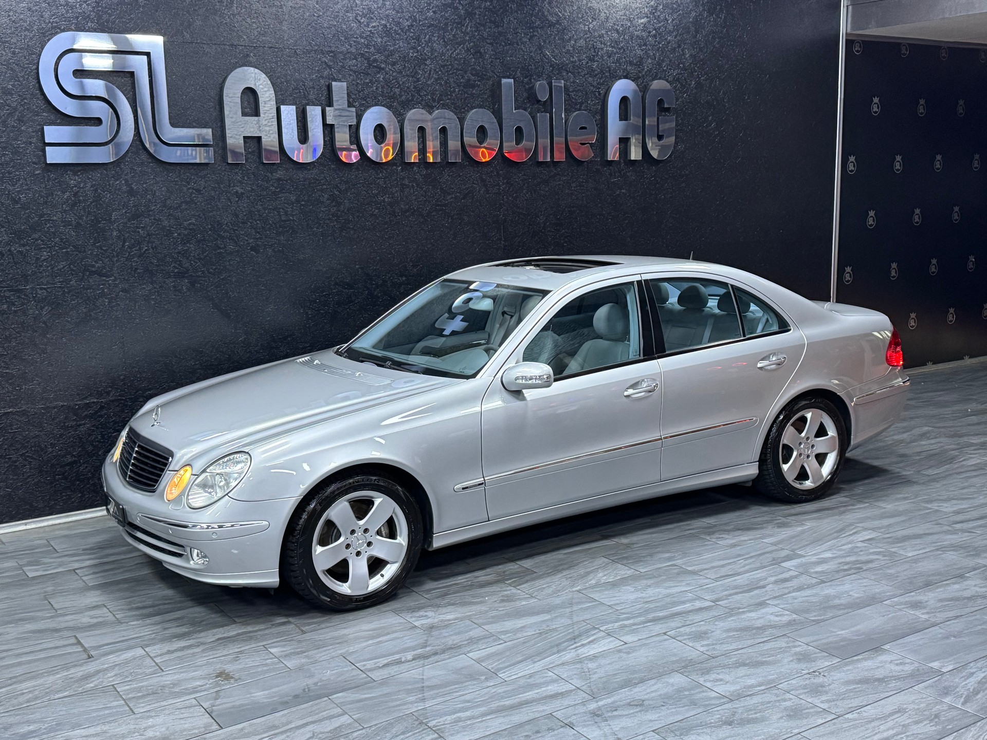 MERCEDES-BENZ E 400 CDI Avantgarde Automatic-image-2