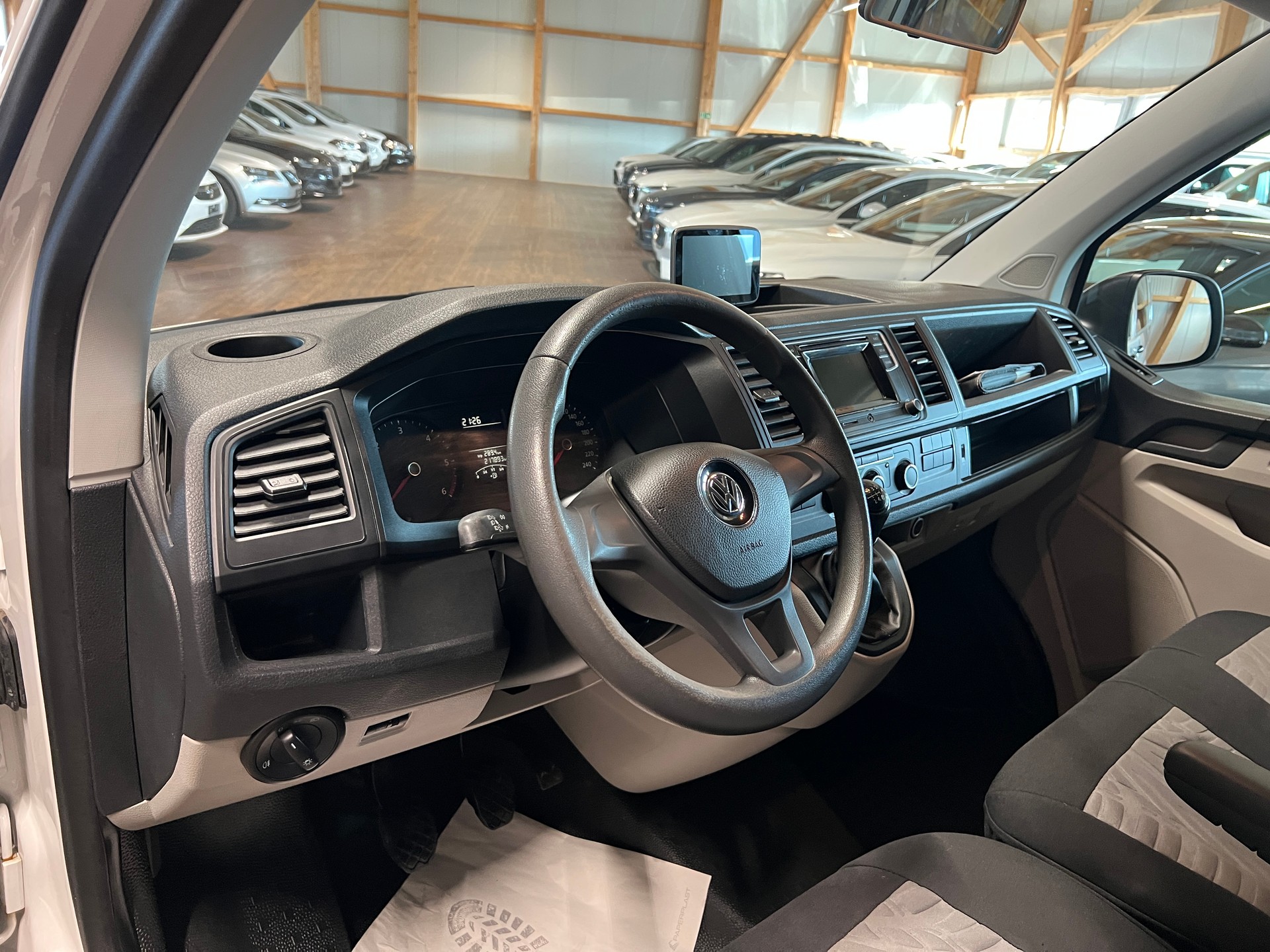 VW T6 2.0 TDI 4Motion-image-8