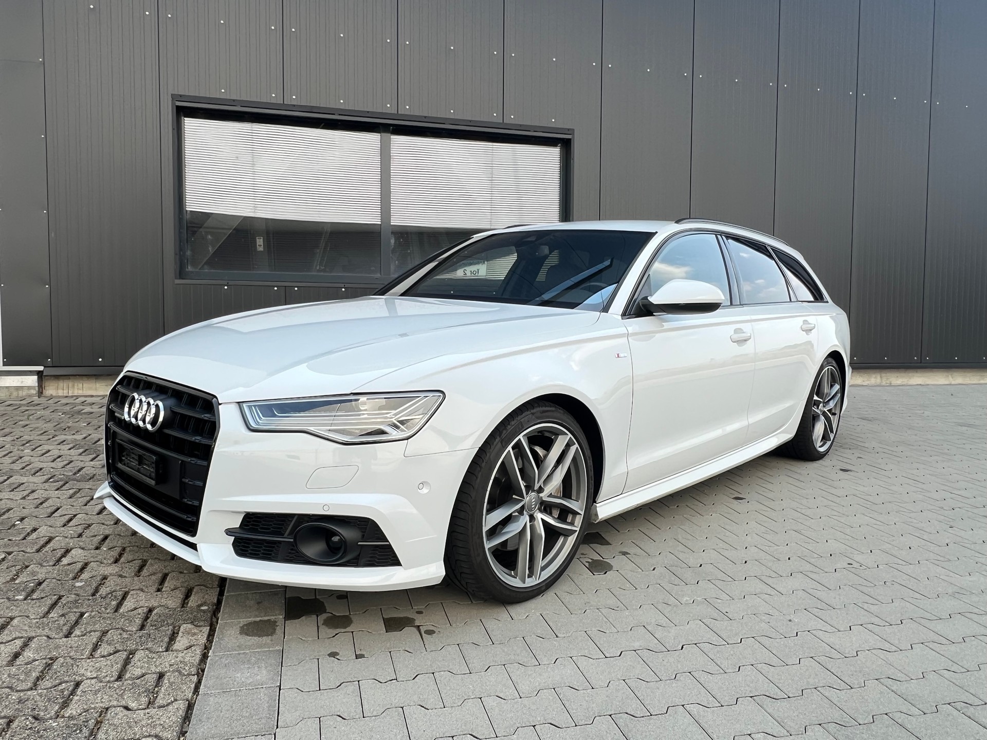 AUDI A6 Avant 3.0 BiTDI V6 quattro tiptronic-image-0
