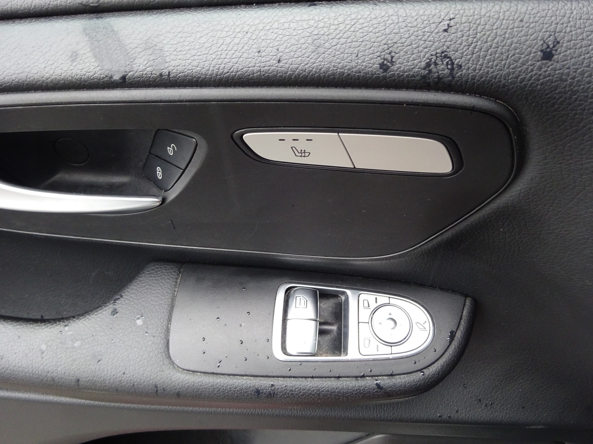 MERCEDES-BENZ V 220 d lang 4Matic 7G-Tronic-image-7