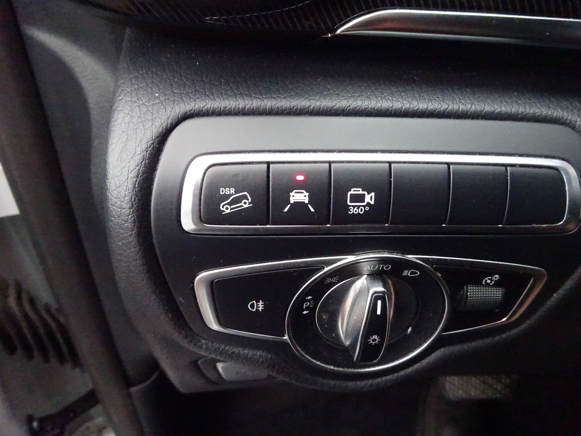 MERCEDES-BENZ V 220 d lang 4Matic 7G-Tronic-image-6