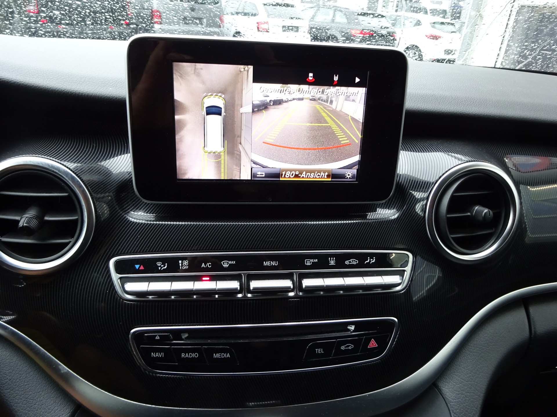 MERCEDES-BENZ V 220 d lang 4Matic 7G-Tronic-image-8