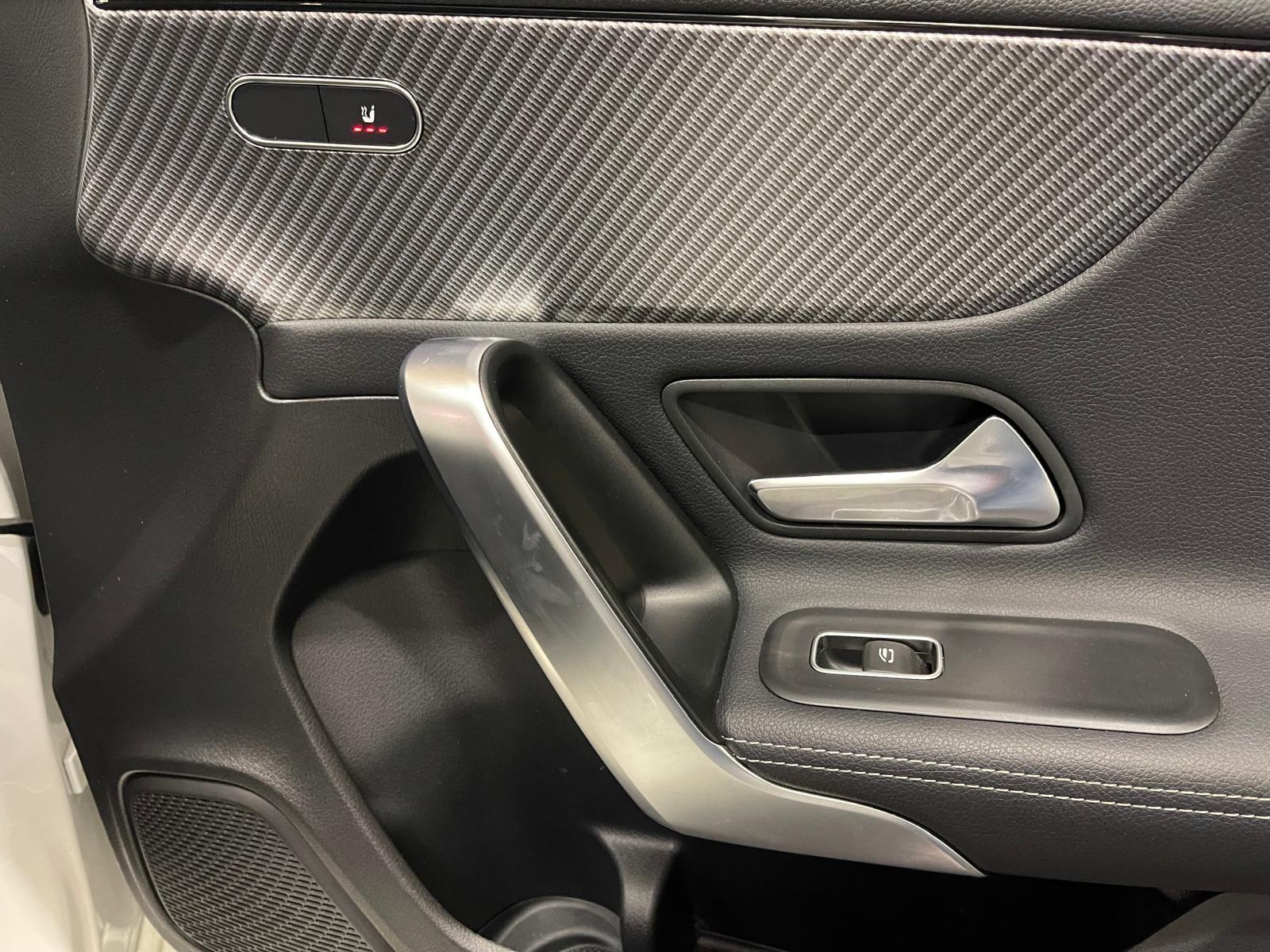 MERCEDES-BENZ A 180 d Progressive-image-14