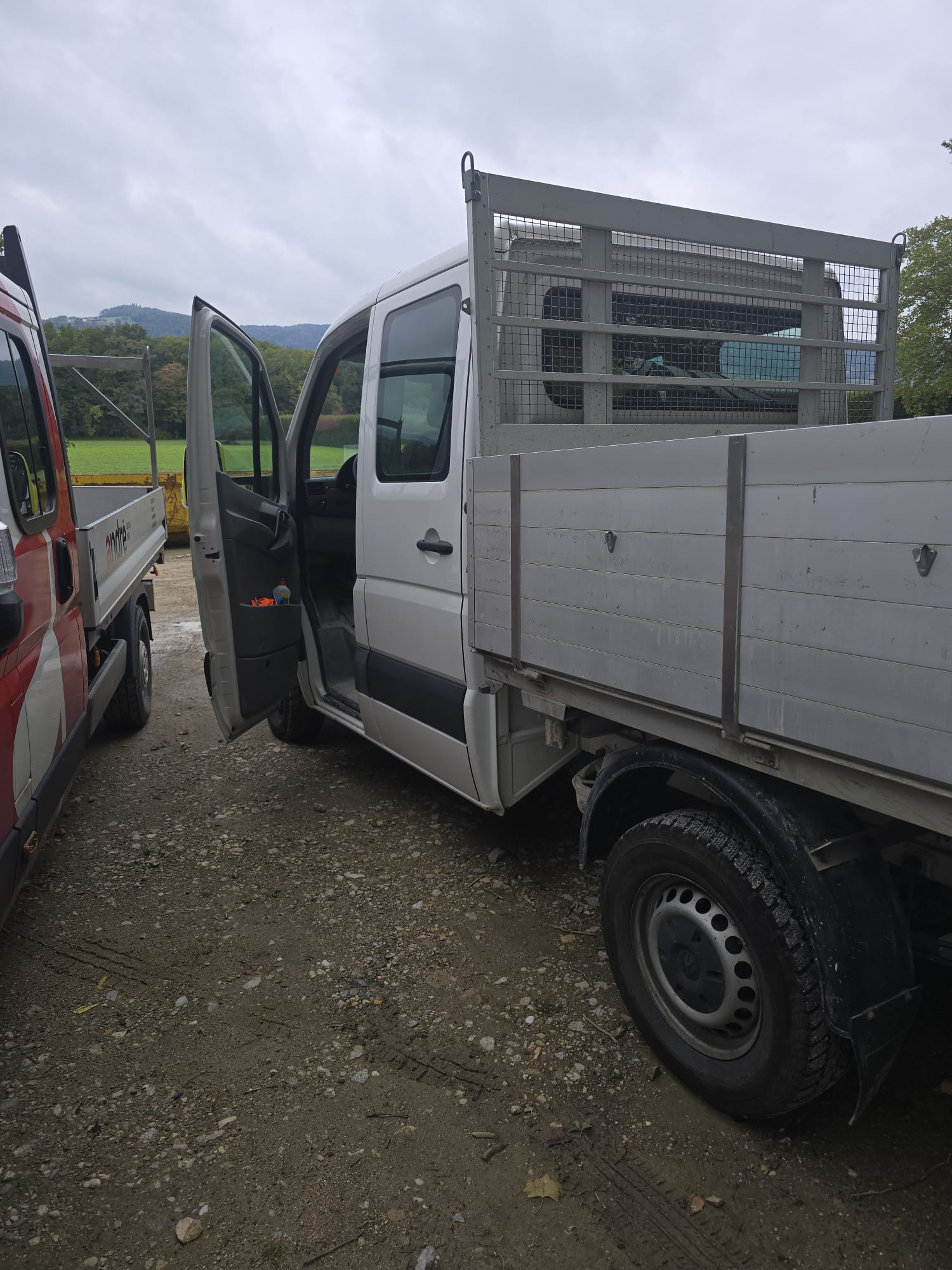 VW Crafter 35 2.0 TDI-image-2