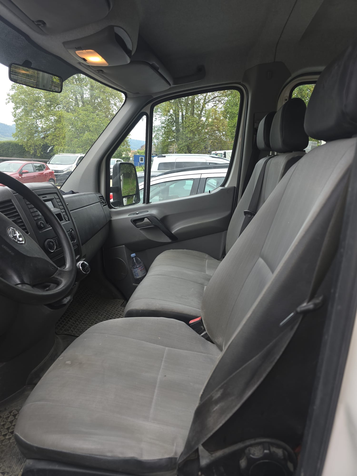 VW Crafter 35 2.0 TDI-image-10