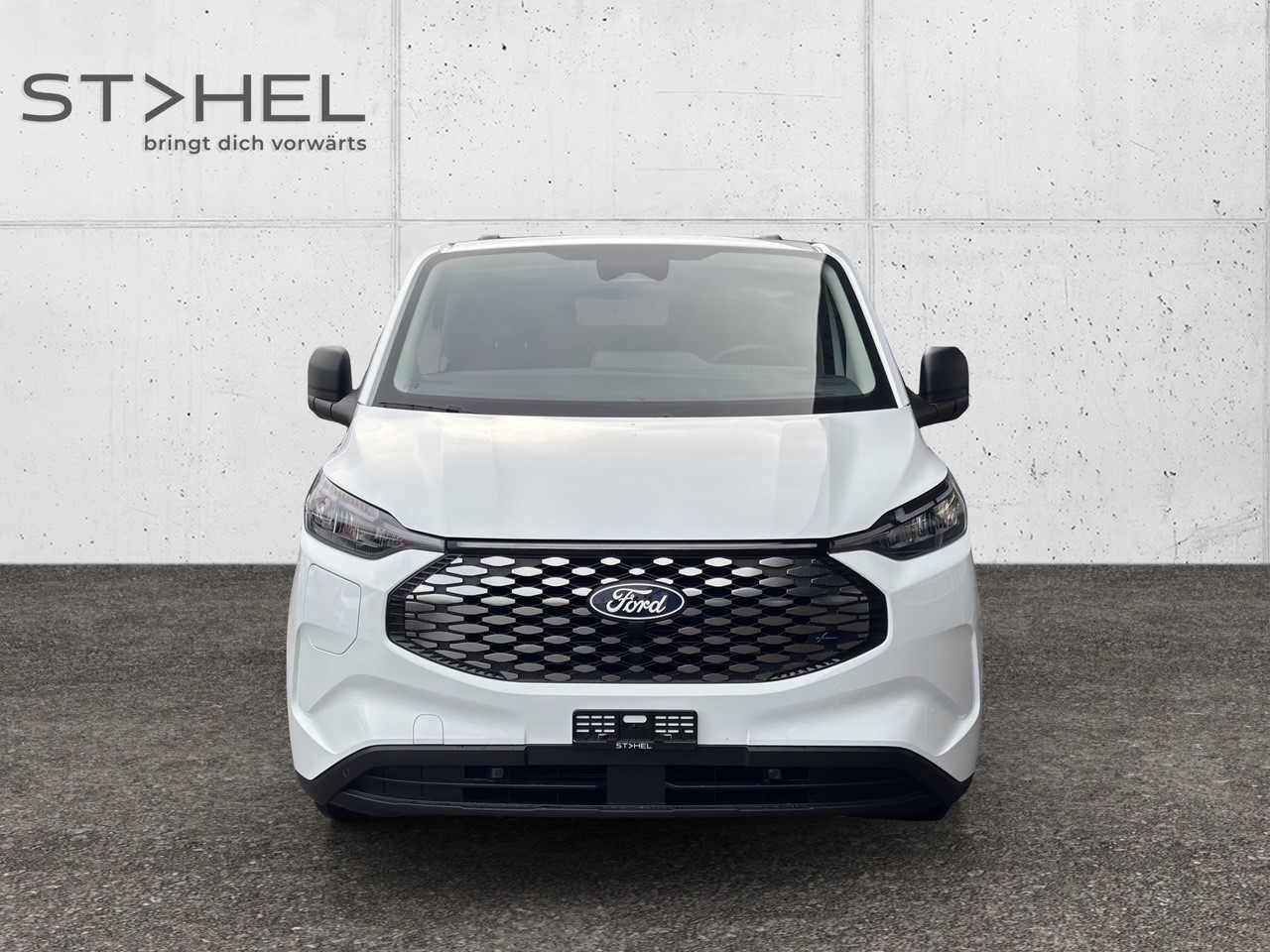 FORD E-Transit C Van 320 L1 74 kWh Trend-image-1