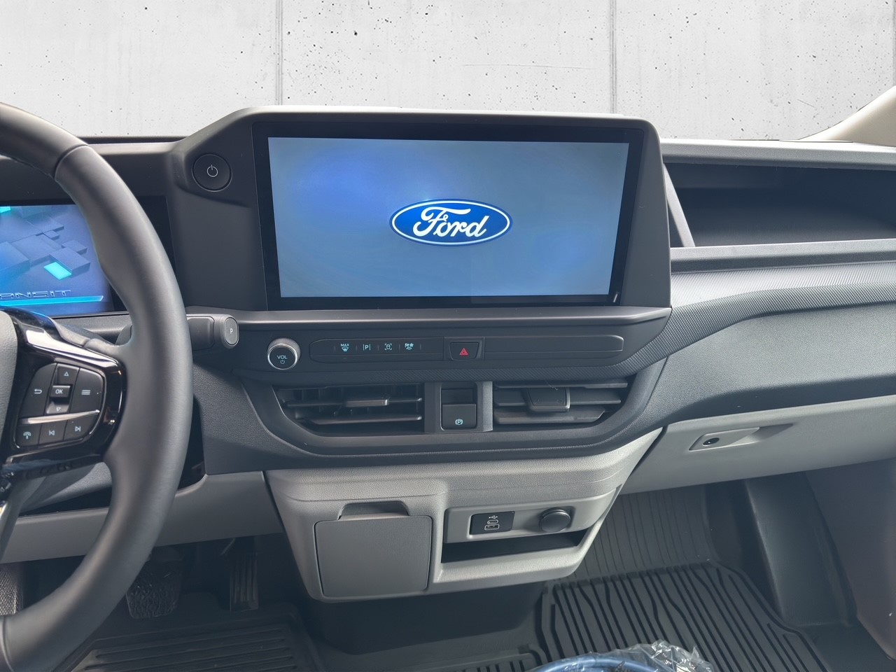 FORD E-Transit C Van 320 L1 74 kWh Trend-image-9