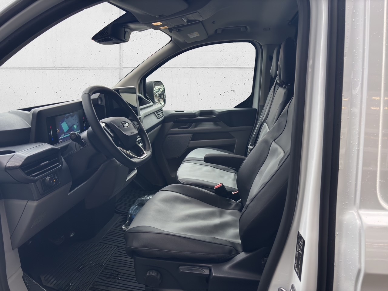 FORD E-Transit C Van 320 L1 74 kWh Trend-image-8