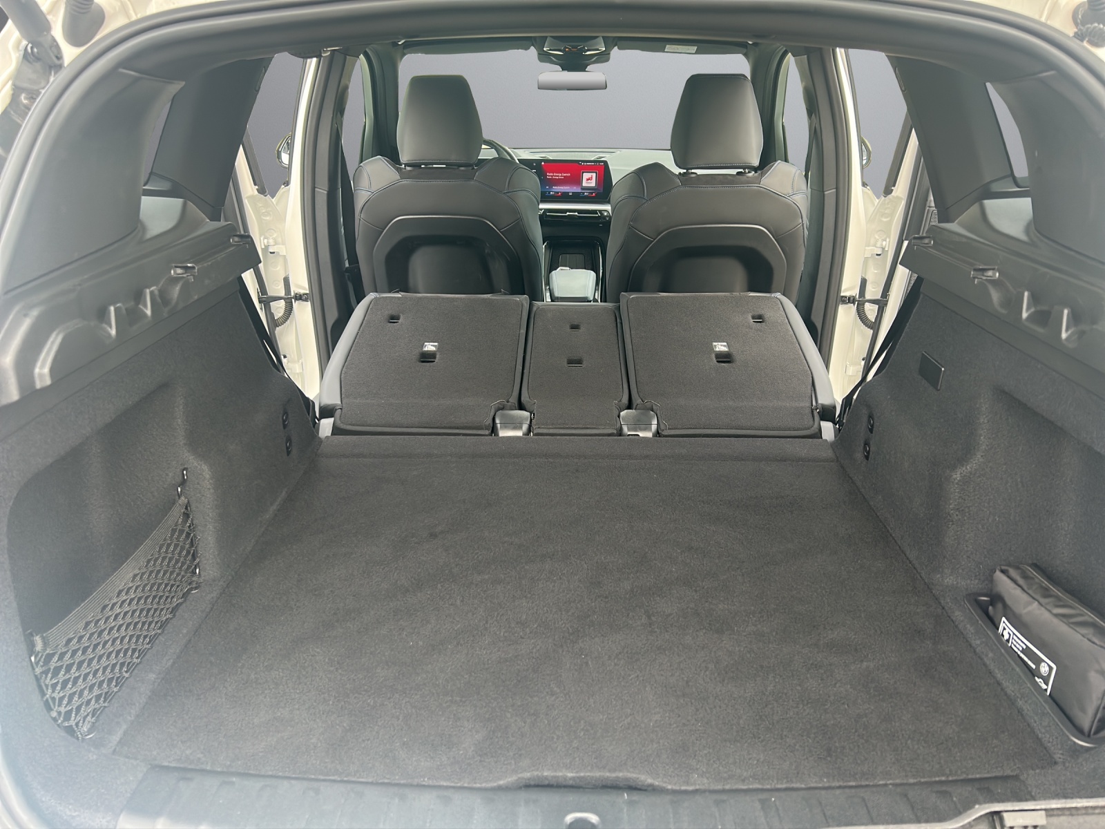 BMW iX1 xDrive 30 M Sport-image-27