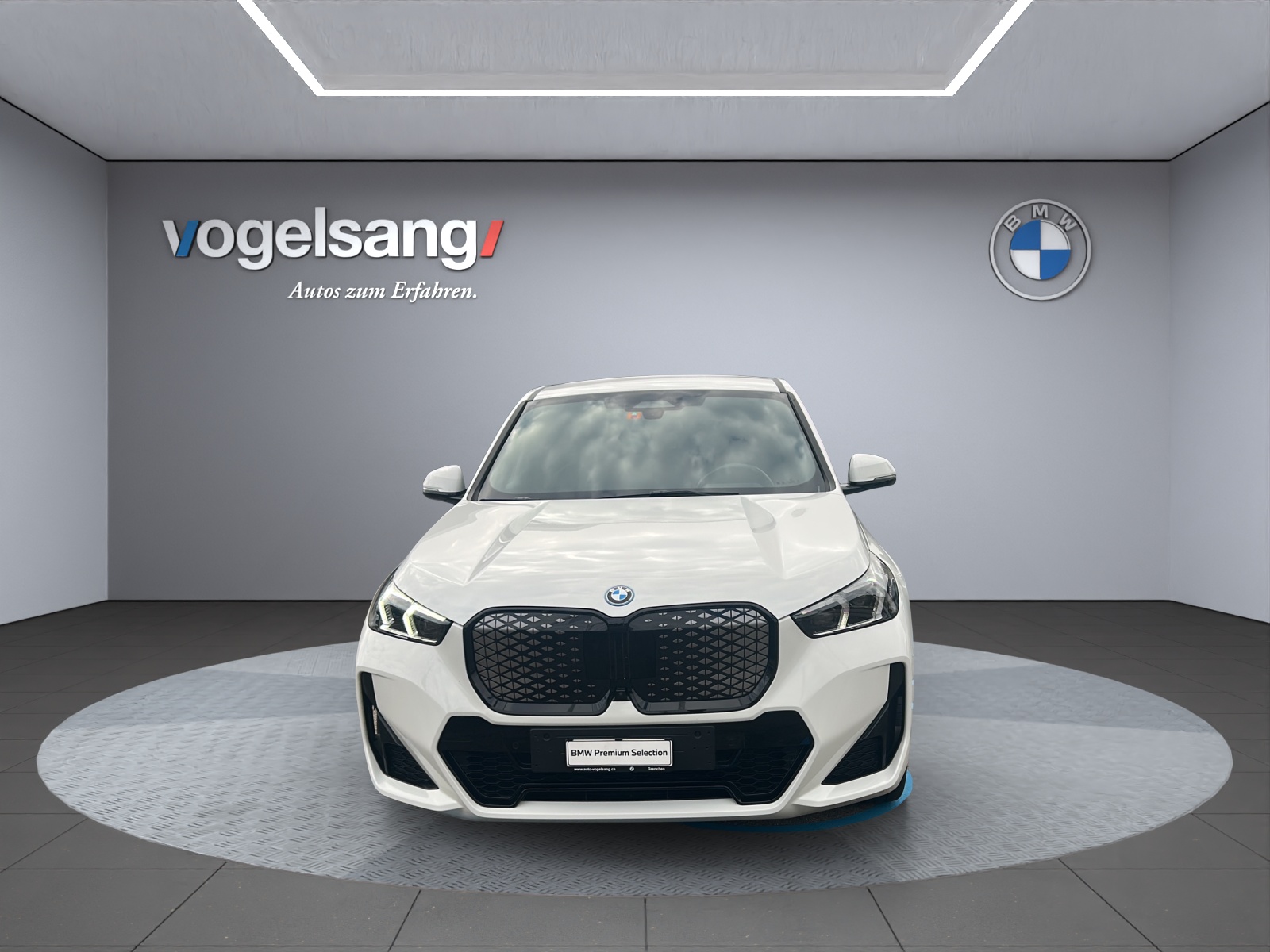 BMW iX1 xDrive 30 M Sport-image-5