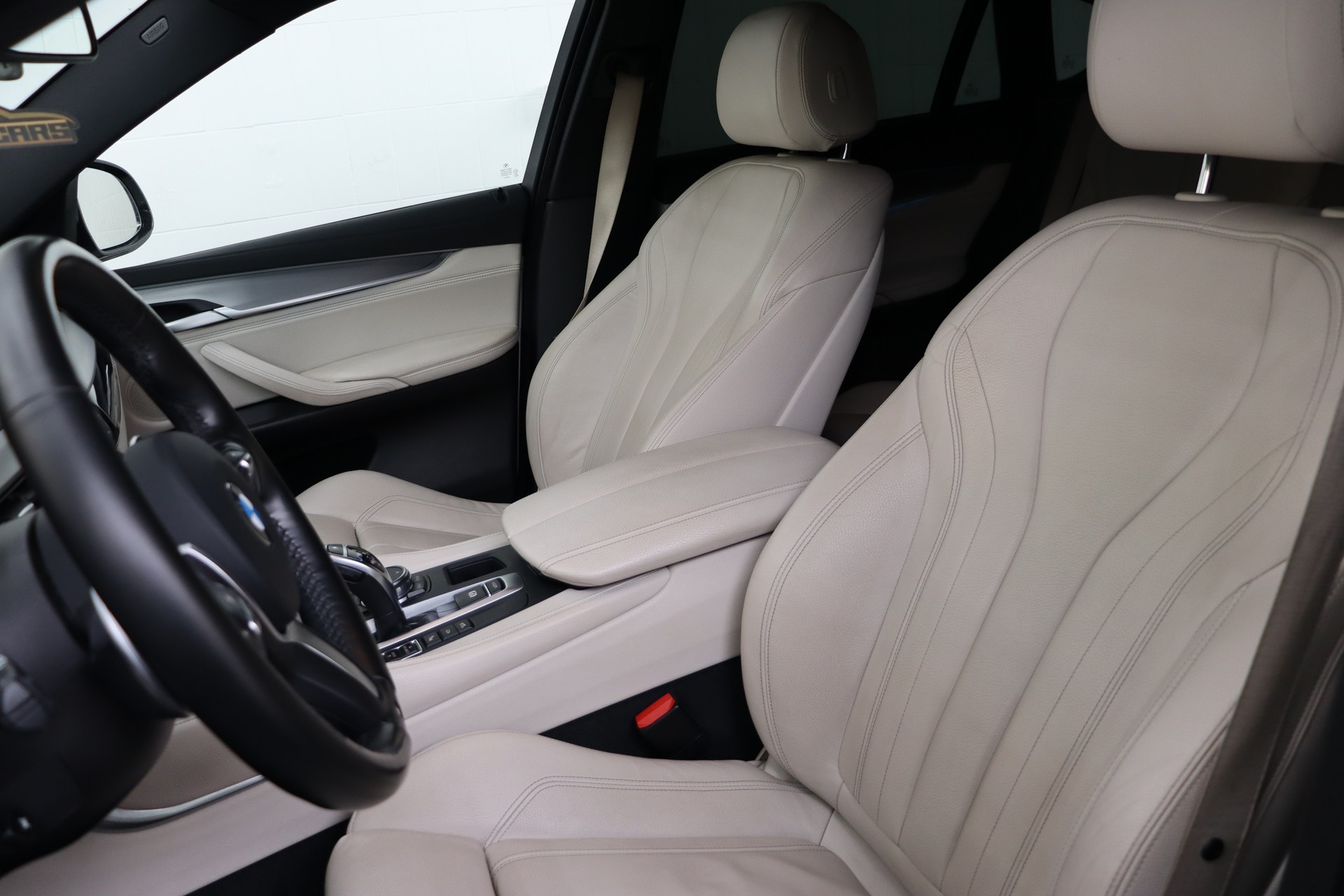 BMW X6 M50D STEPTRONIC ** WHITE ON WHITE ** SOFTCLOSE ** FAHRASSISTENZ-PAKET **-image-9