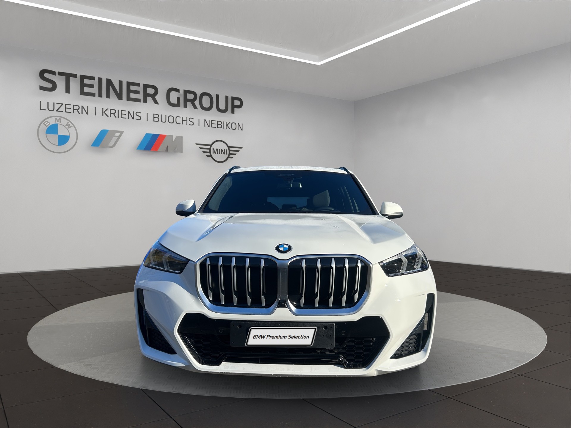 BMW X1 xDrive 20d 48V M Sport-showroom-element-1
