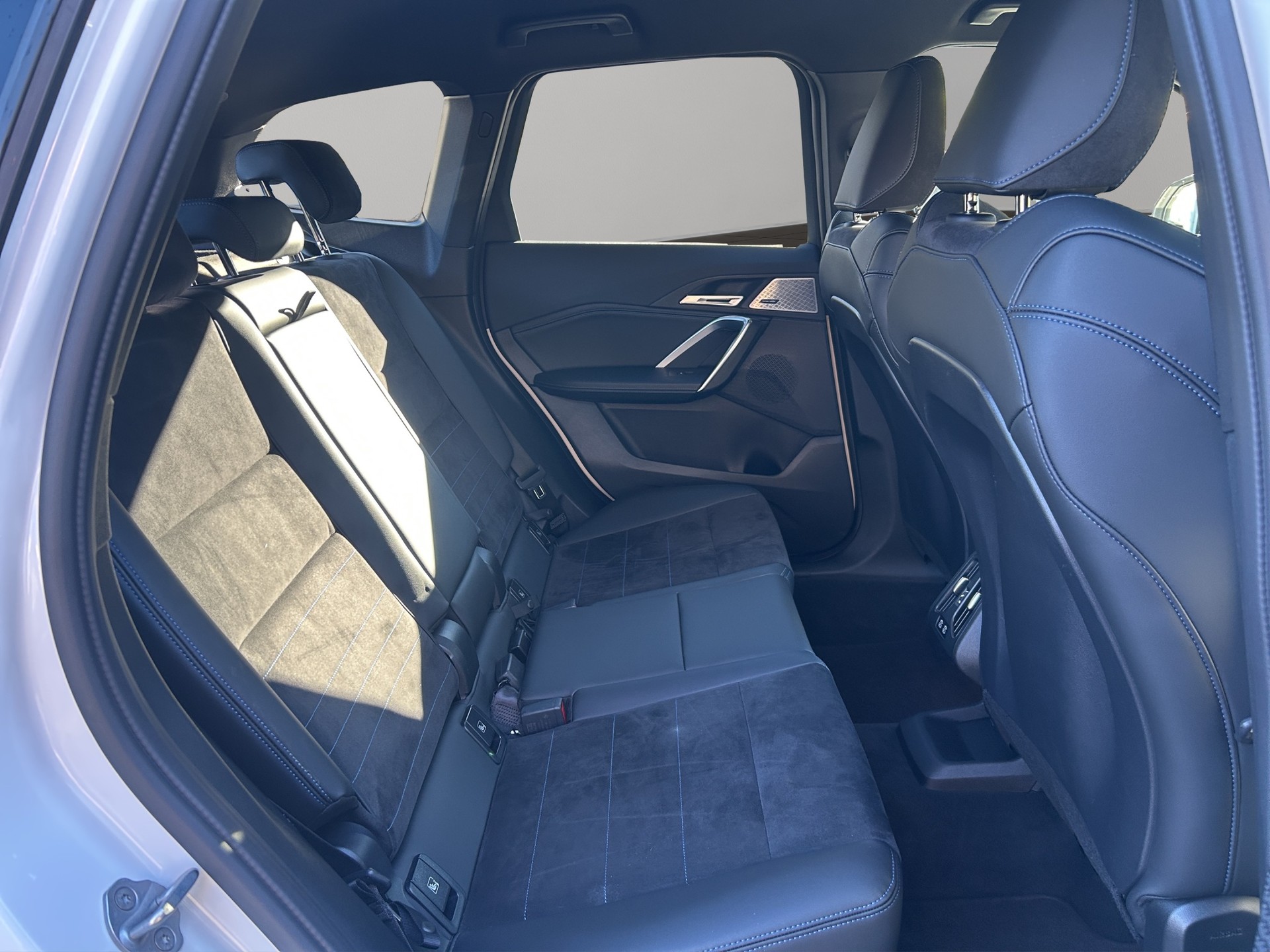 BMW X1 xDrive 20d 48V M Sport-image-19