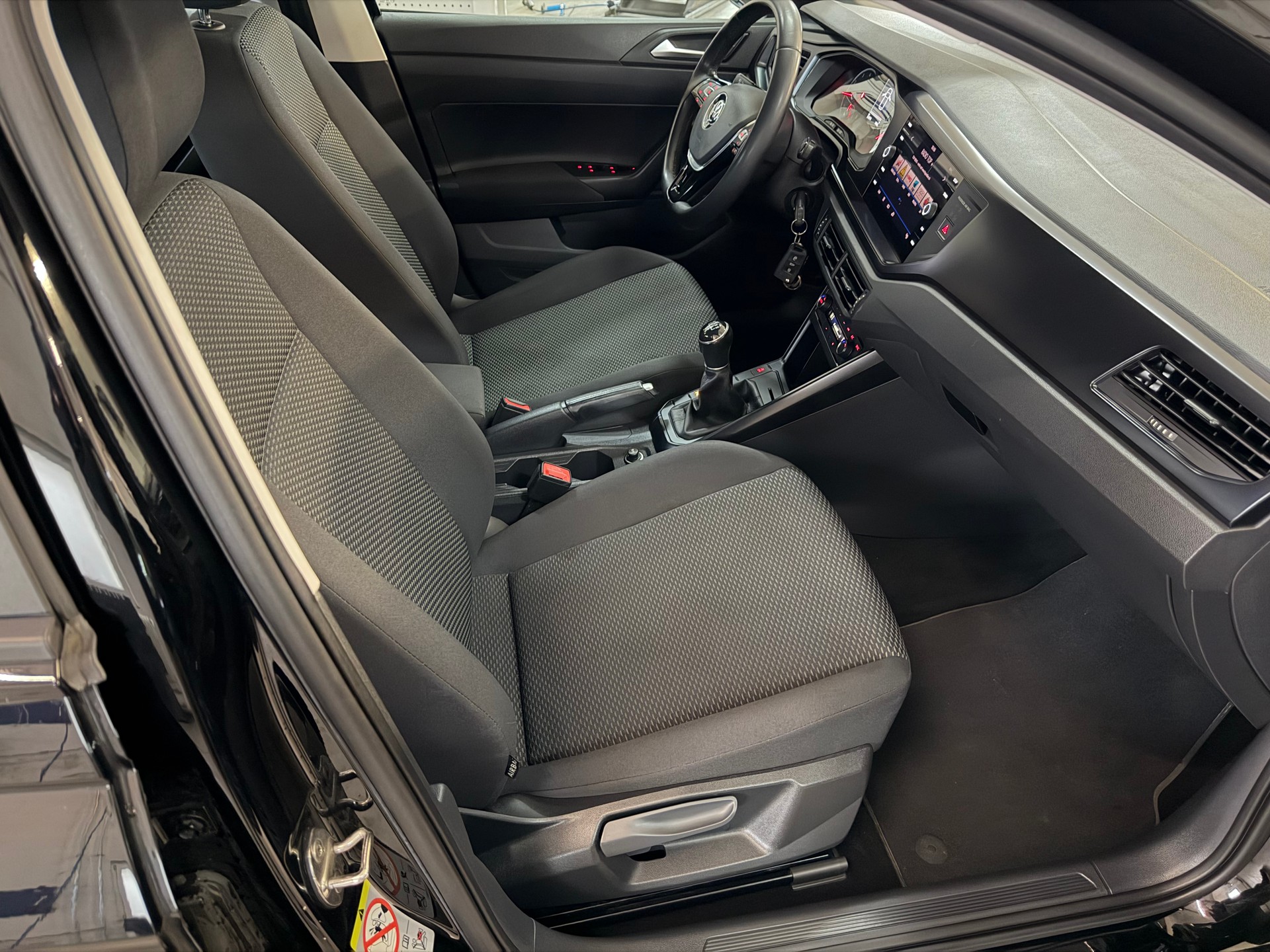 VW Polo 1.0 BMT Comfortline-image-10