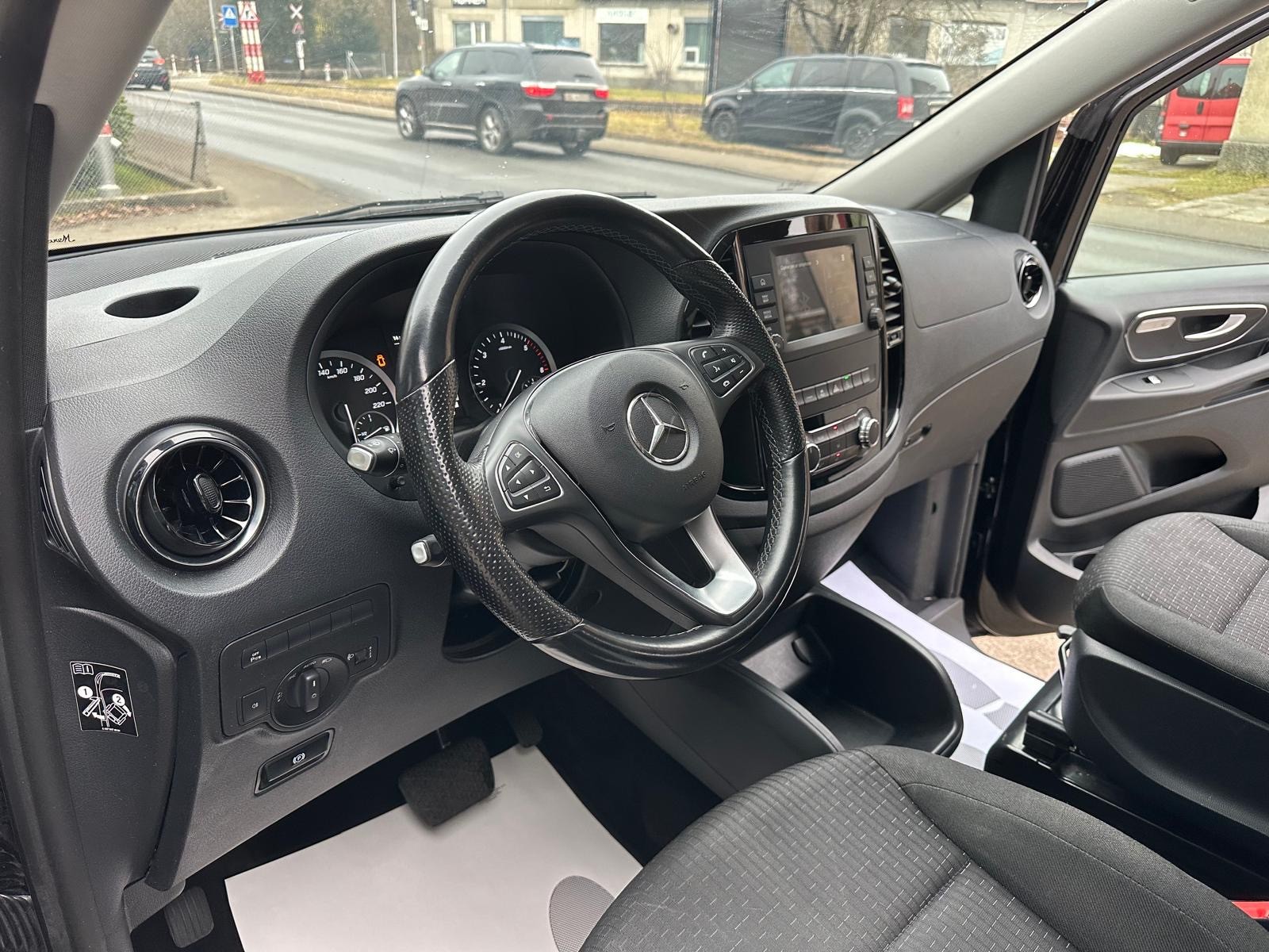 MERCEDES-BENZ Vito 116 CDI Lang Select Tourer 9G-Tronic-image-9