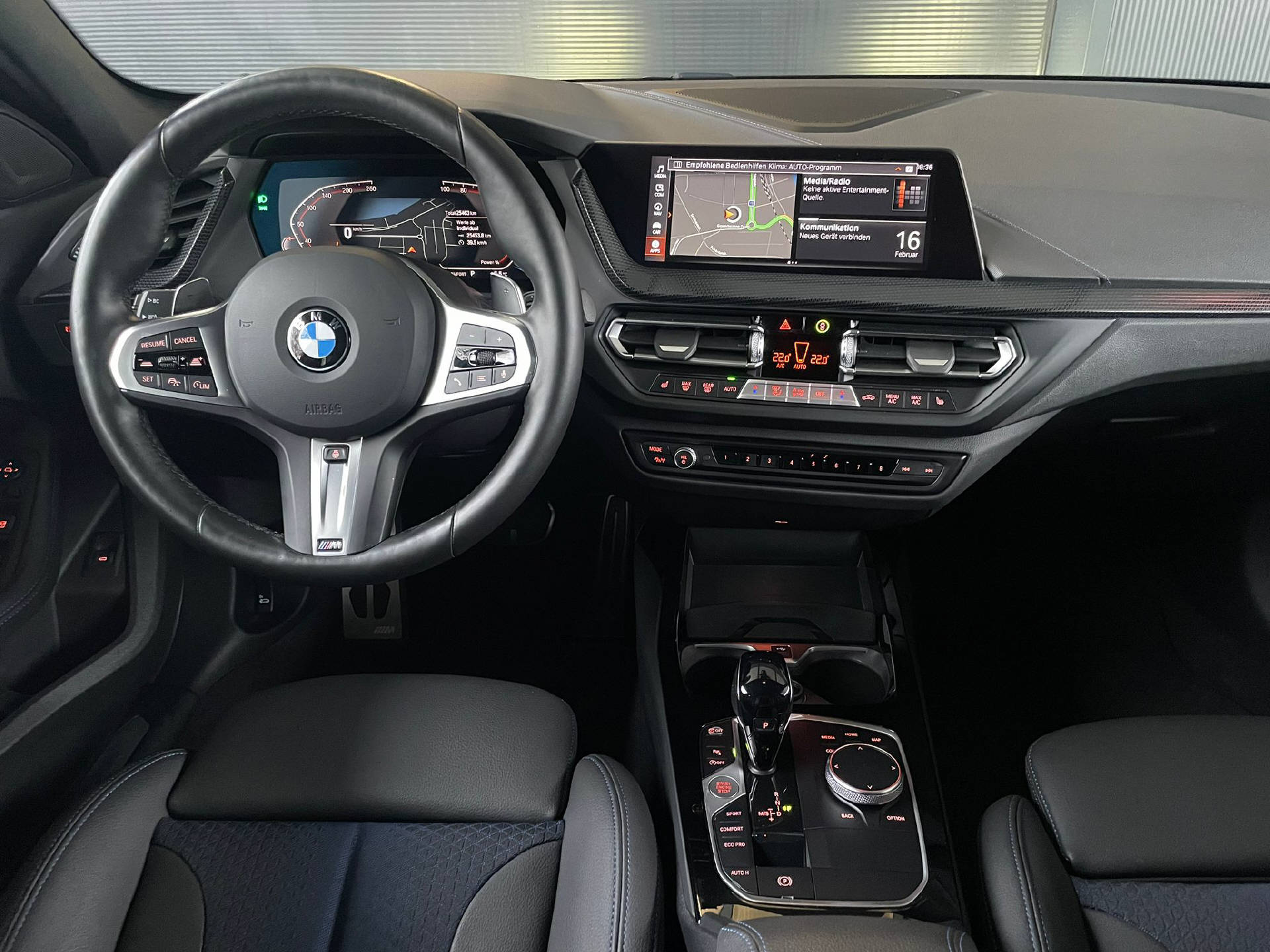 BMW 118d-image-6