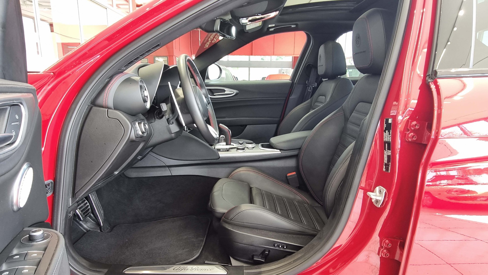 ALFA ROMEO Giulia 2.0 Q4 Competizione Sky-image-15