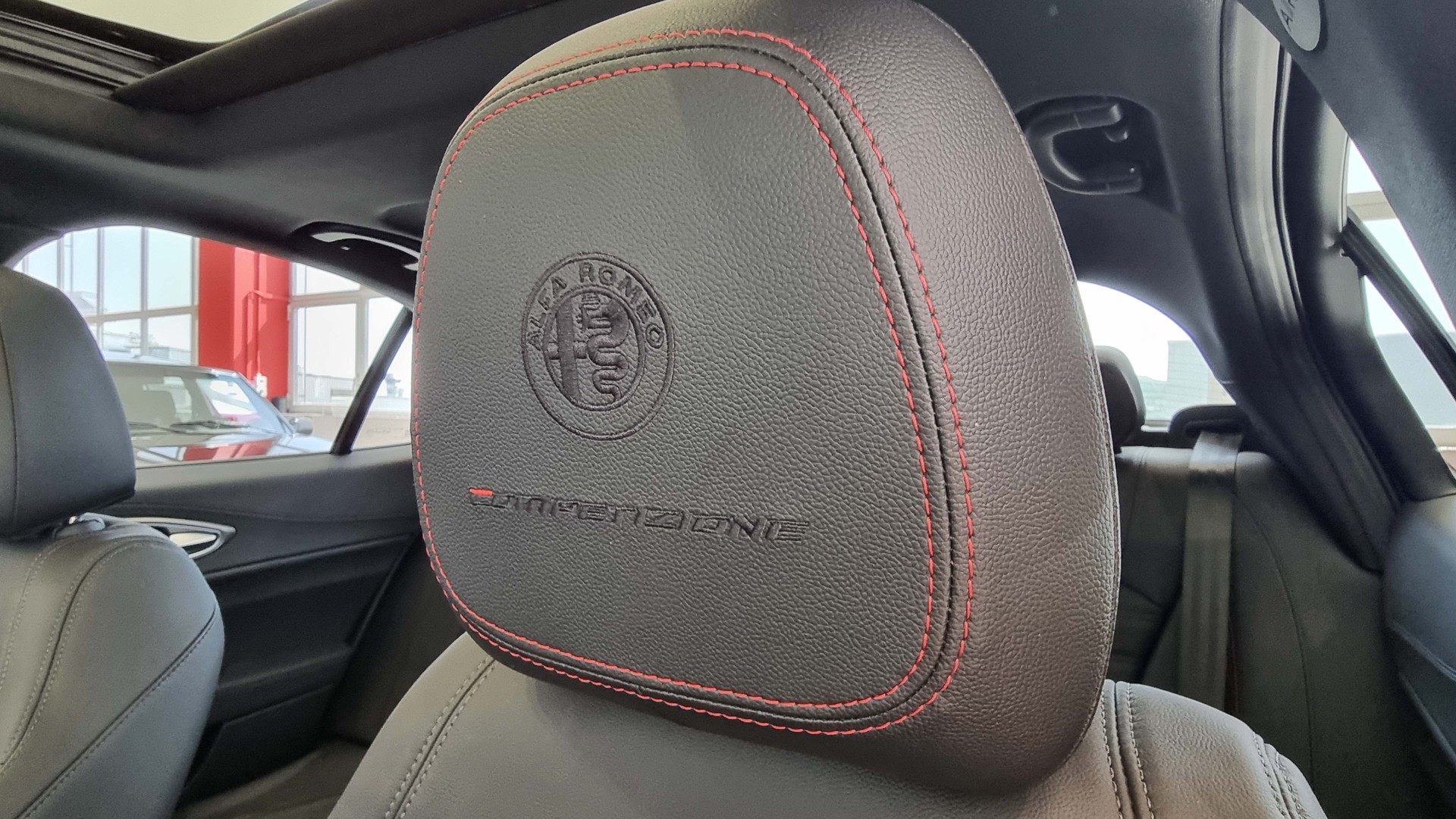ALFA ROMEO Giulia 2.0 Q4 Competizione Sky-image-11