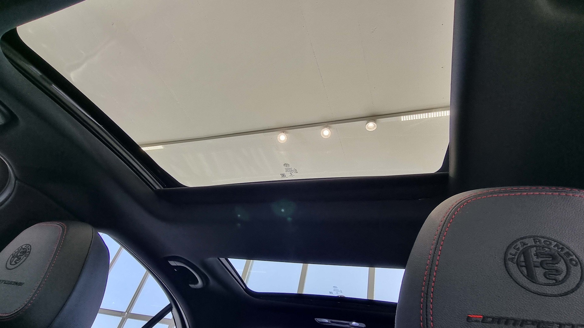ALFA ROMEO Giulia 2.0 Q4 Competizione Sky-image-12