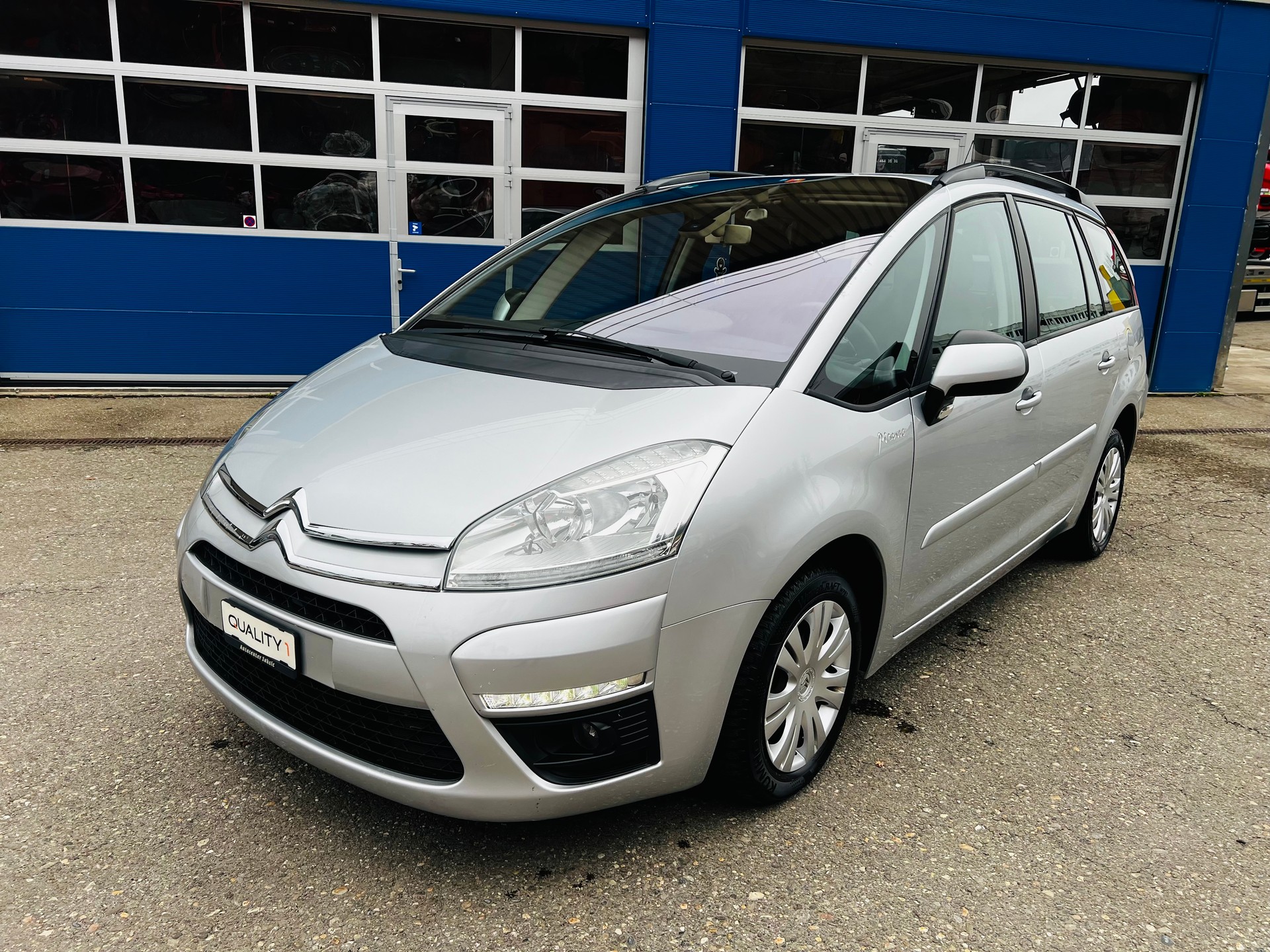 CITROEN Grand C4 Picasso 1.6 HDI 16V Attraction-image-0