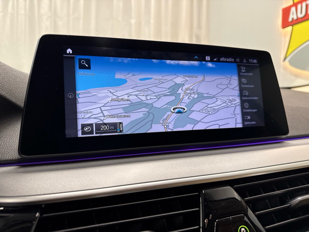 BMW 530e xDrive Steptronic-image-6