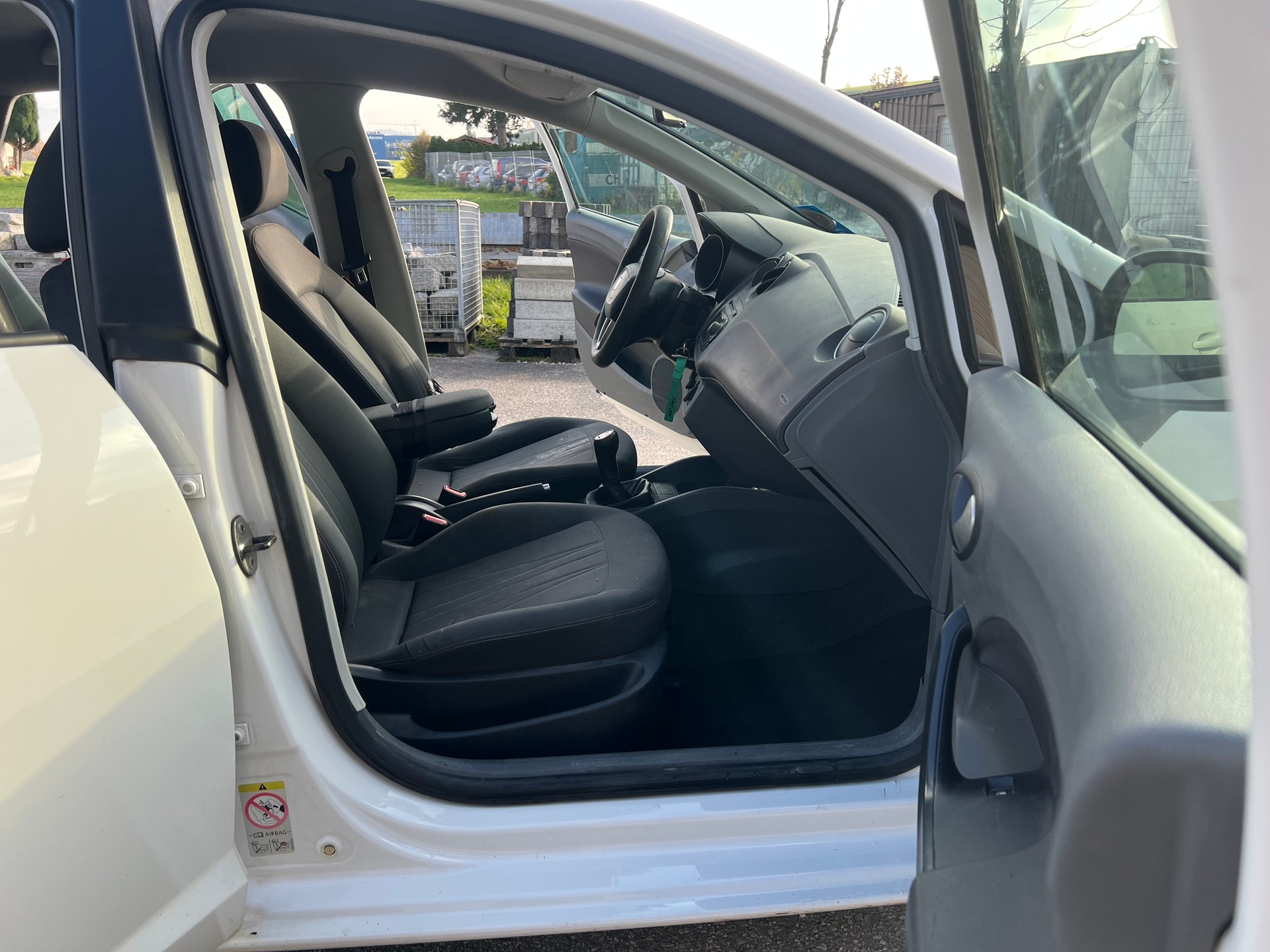 SEAT Ibiza ST 1.4 Style-image-11
