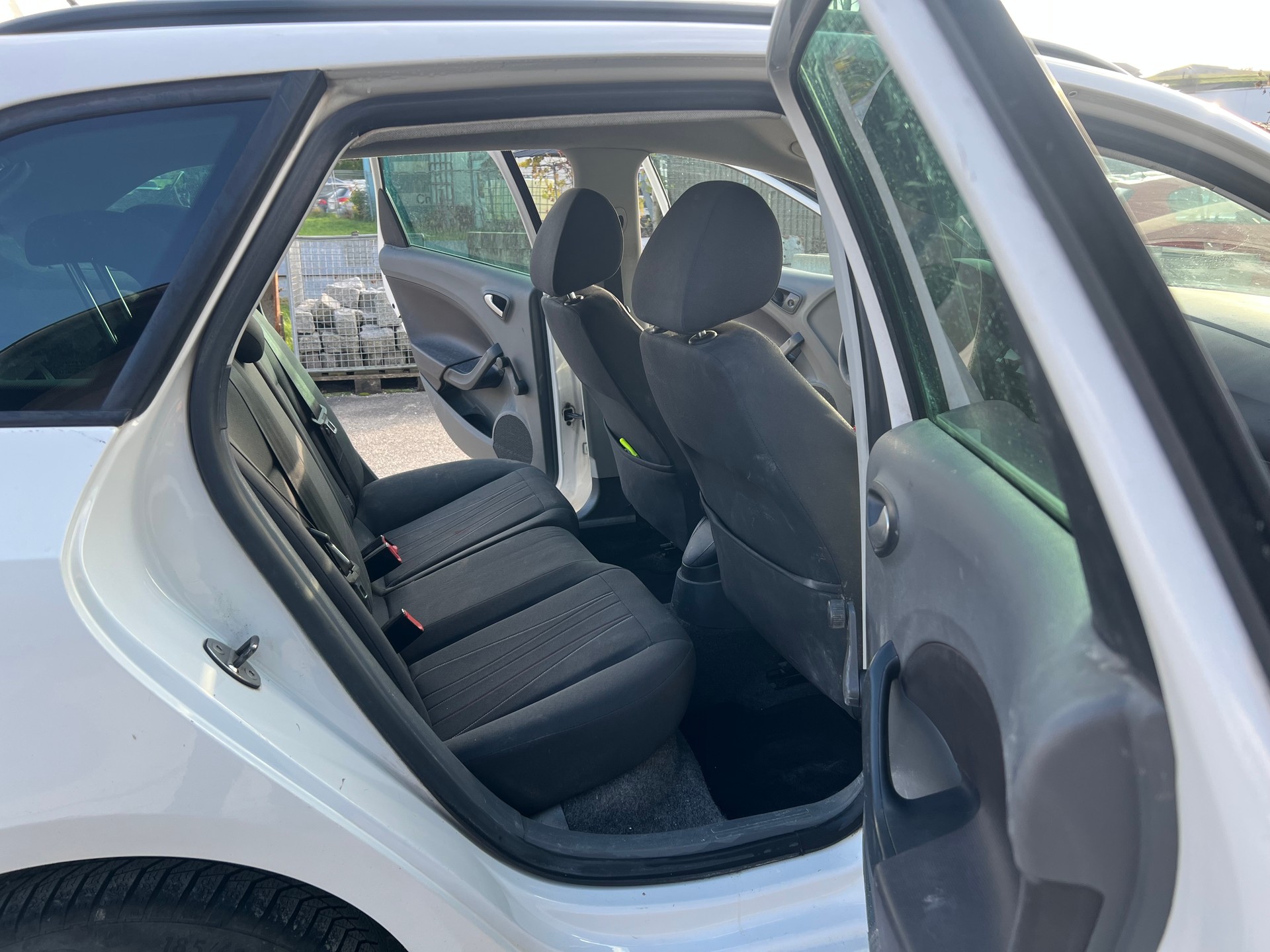SEAT Ibiza ST 1.4 Style-image-10