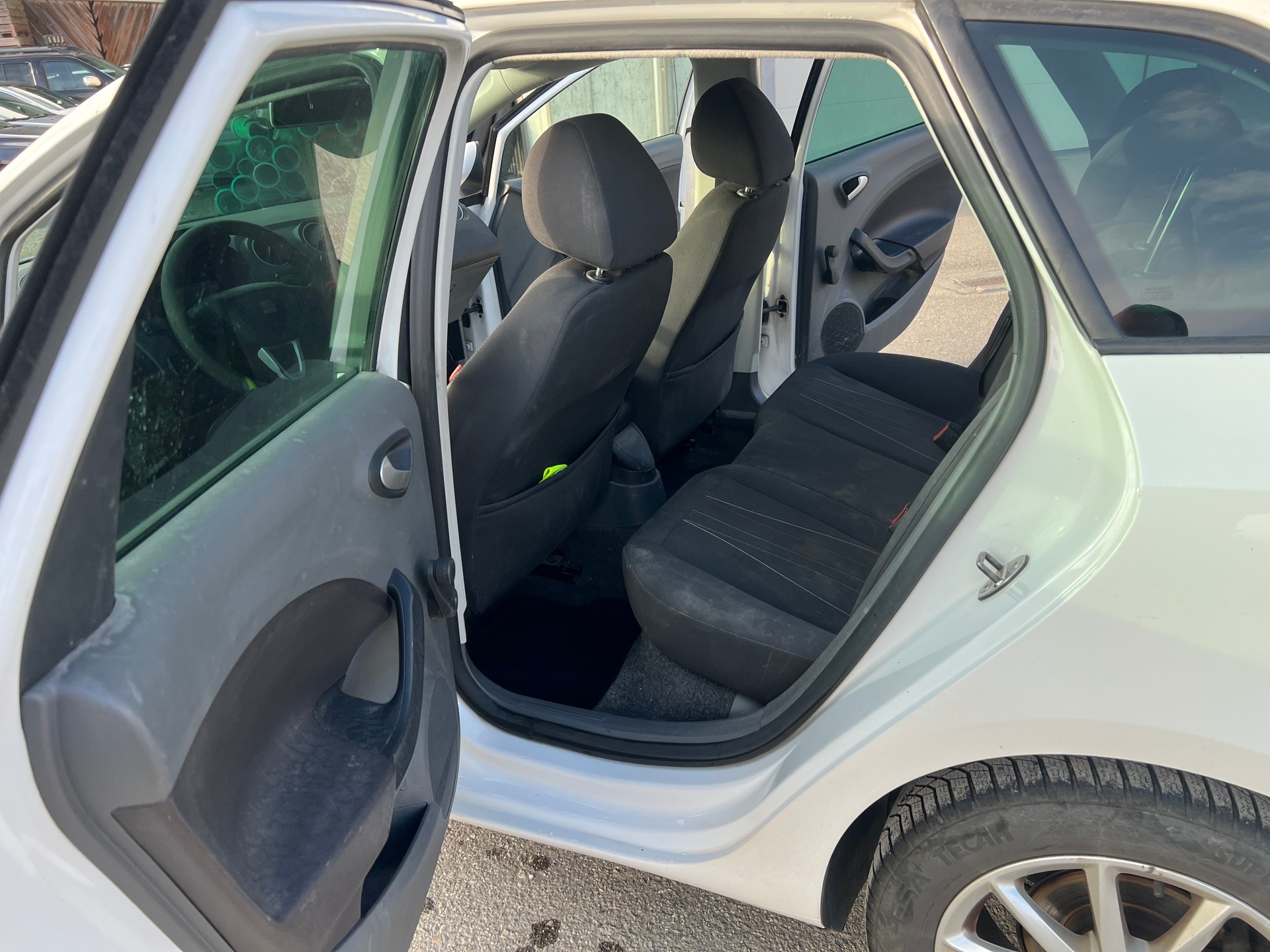 SEAT Ibiza ST 1.4 Style-image-9