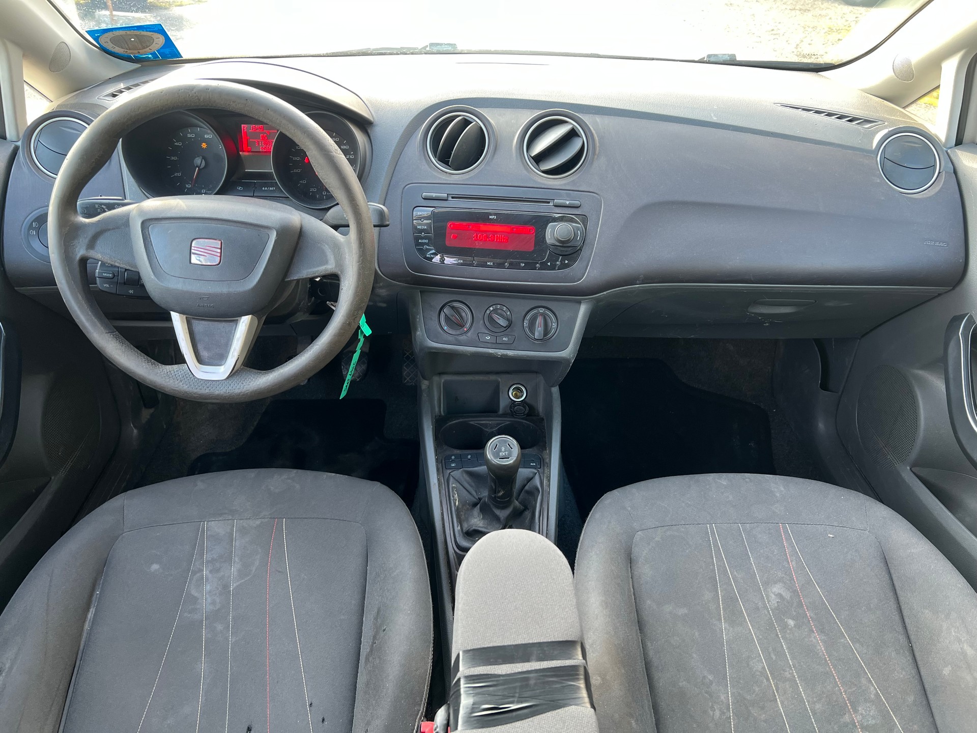 SEAT Ibiza ST 1.4 Style-image-12
