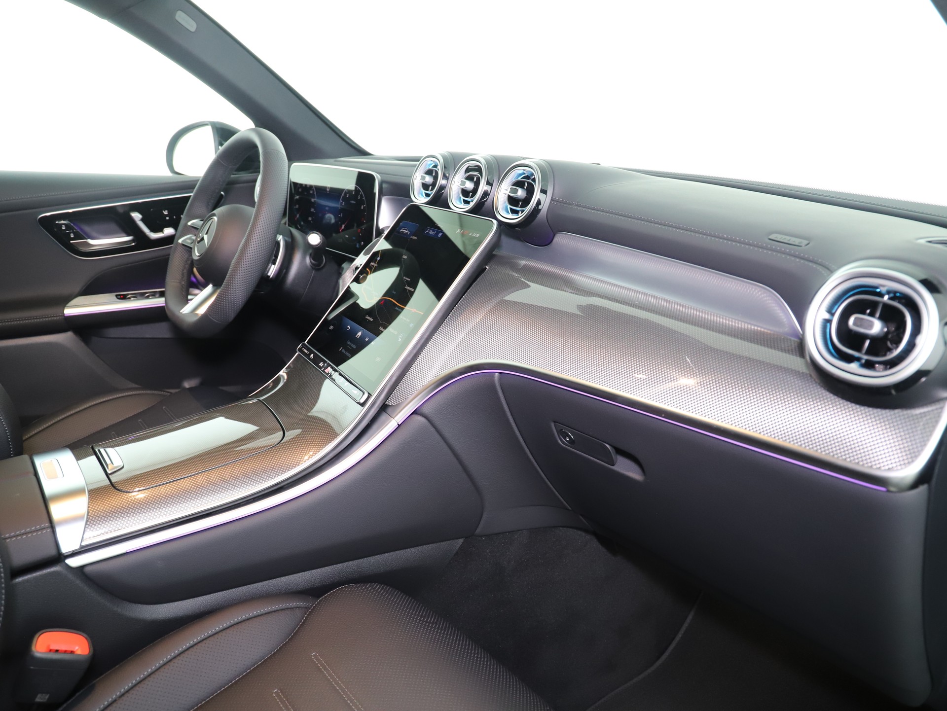 MERCEDES-BENZ GLC 300 4Matic 9G-Tronic-image-11