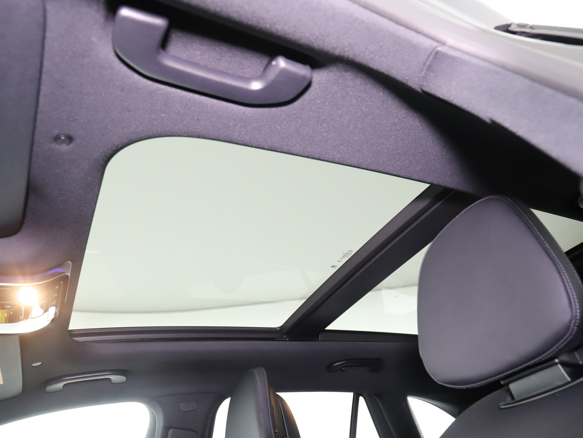 MERCEDES-BENZ GLC 300 4Matic 9G-Tronic-image-12