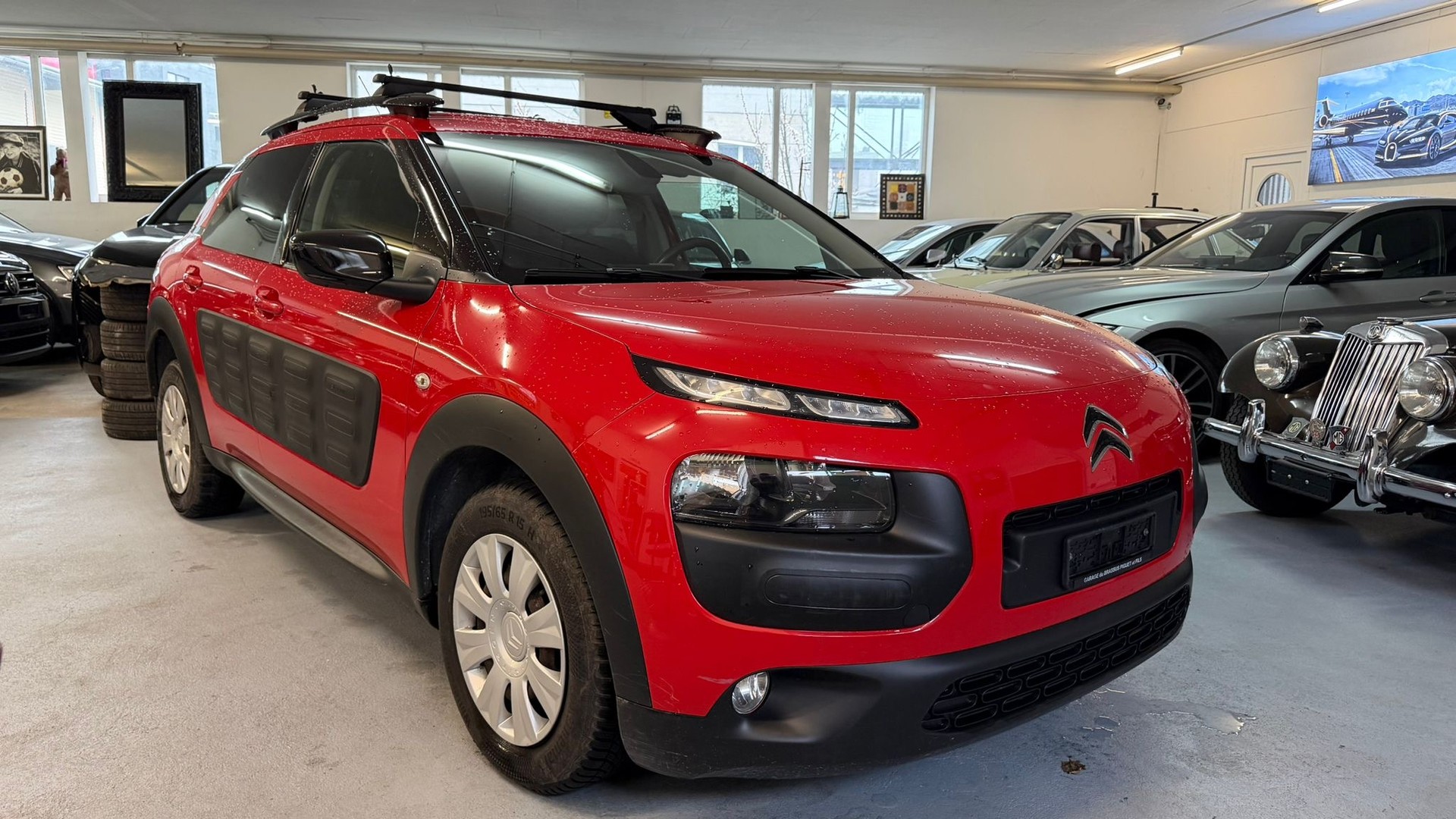 CITROEN C4 Cactus 1.6 BlueHDi Shine-image-2