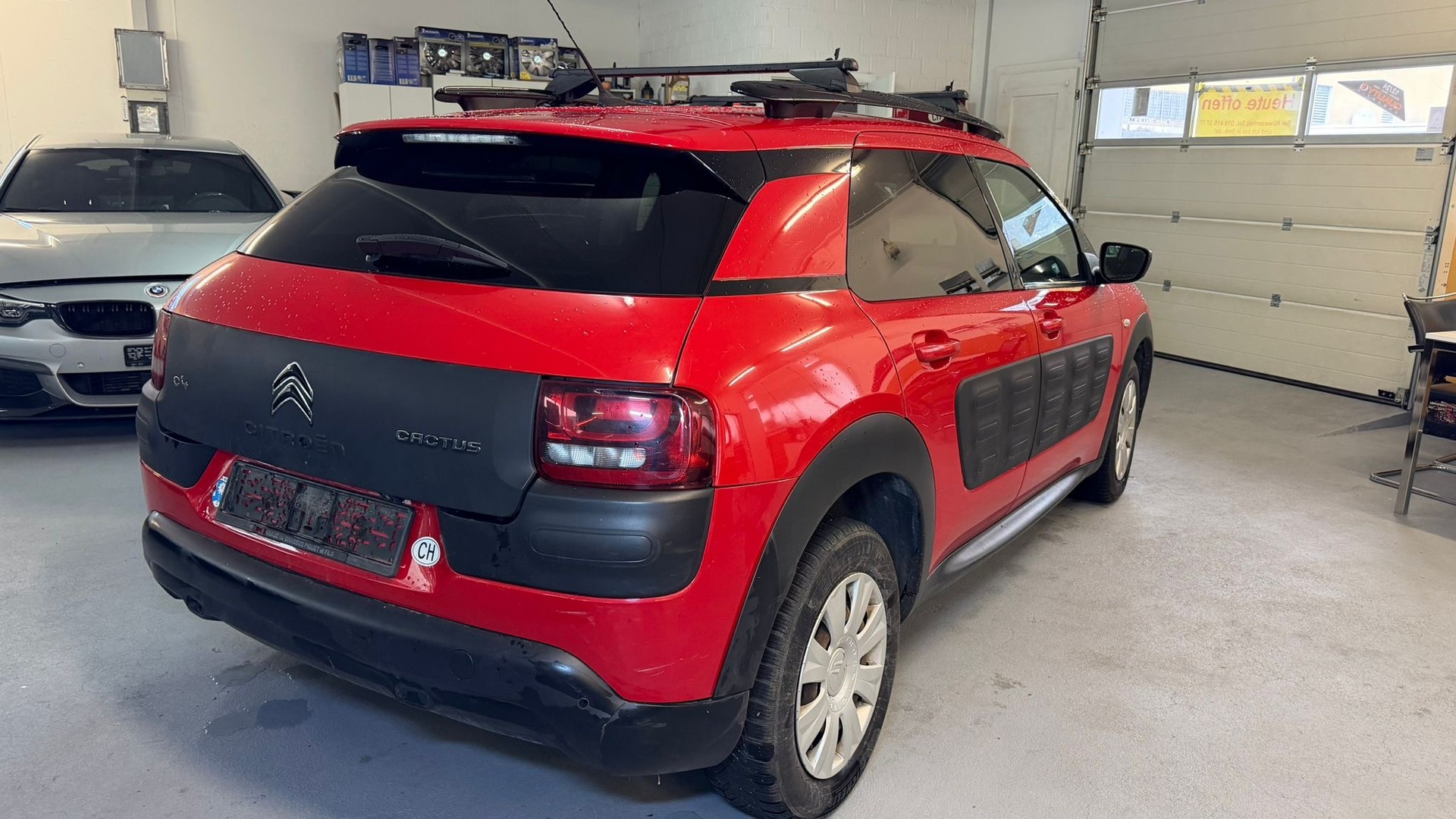 CITROEN C4 Cactus 1.6 BlueHDi Shine-image-6