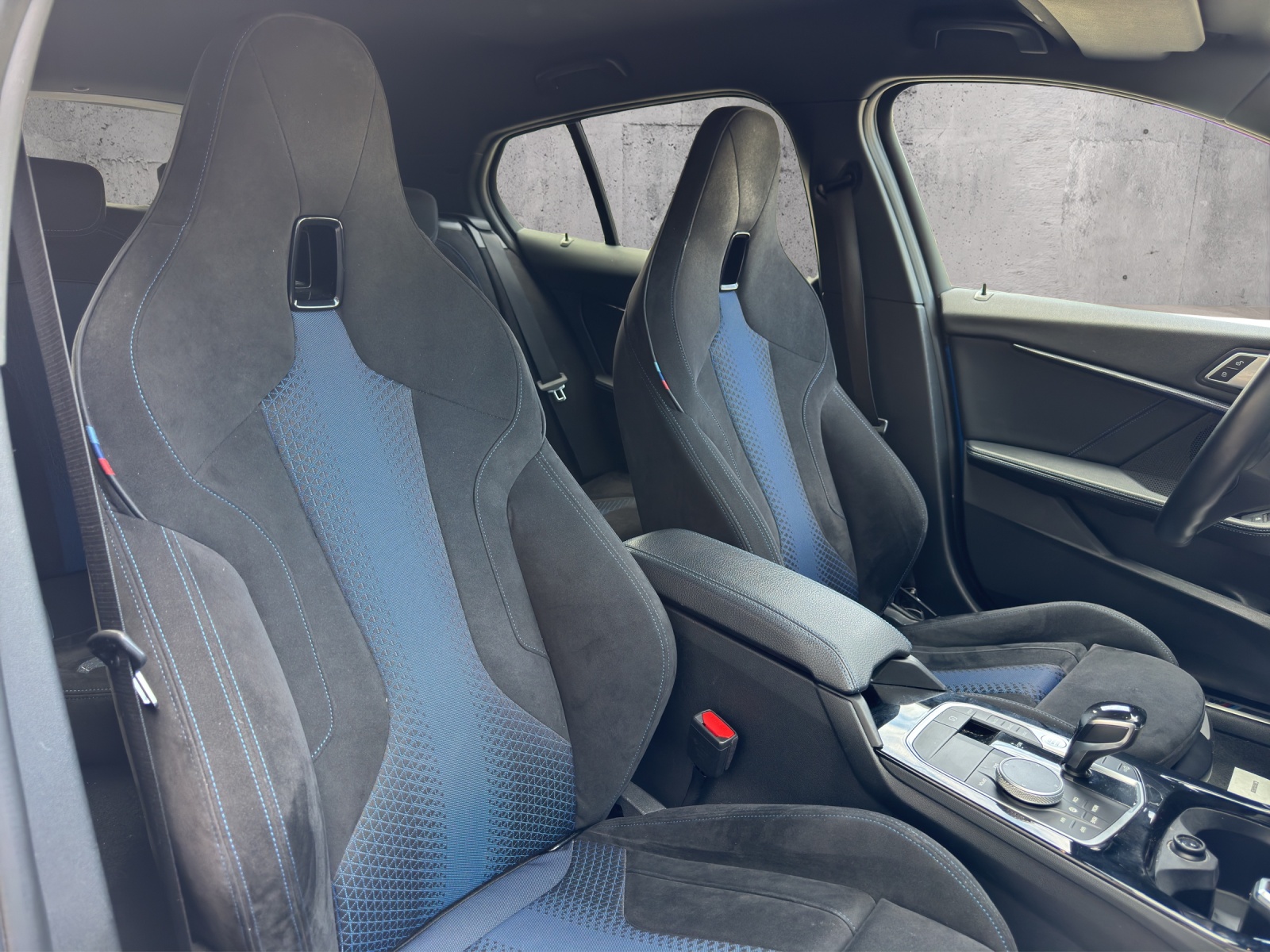 BMW 120d xDrive Steptronic M Sport-image-13