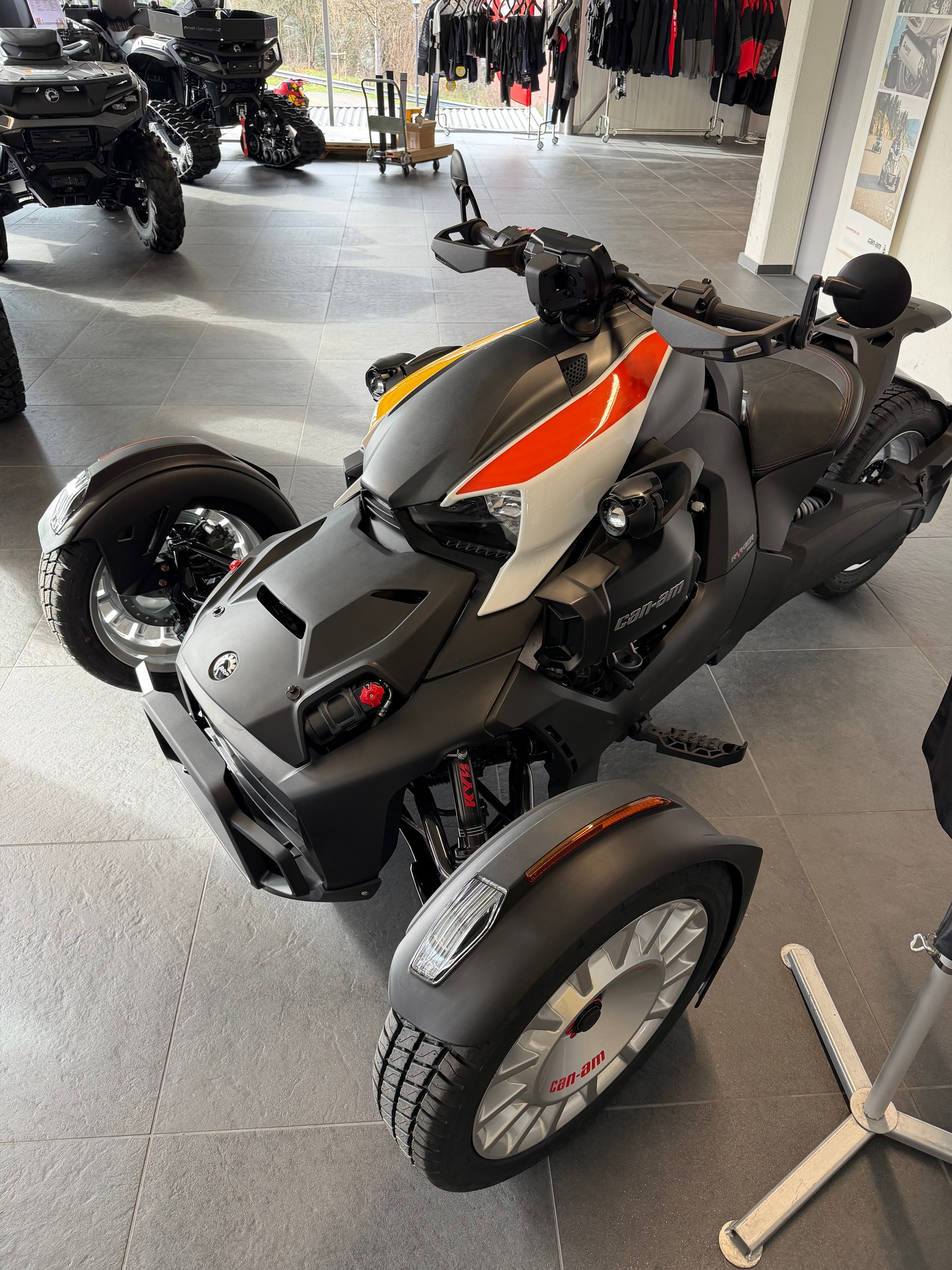 CAN-AM Ryker Ace 900 Rally-showroom-element-2