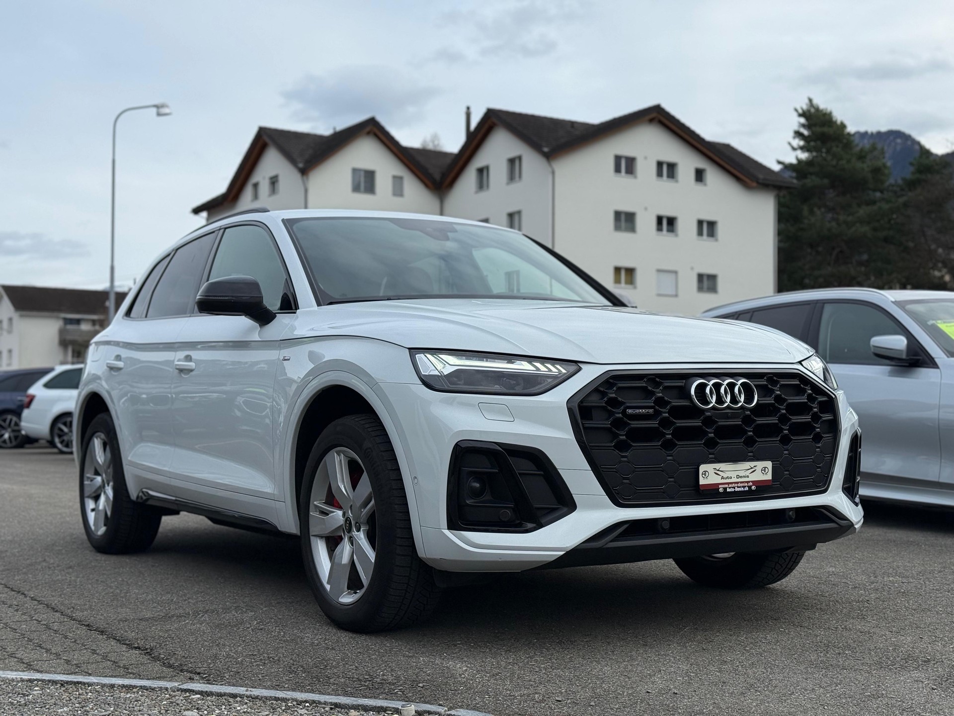 AUDI Q5 2.0 40 TDI S Line quattro S-Tronic *LEDER FEINNAPPA*-image-2