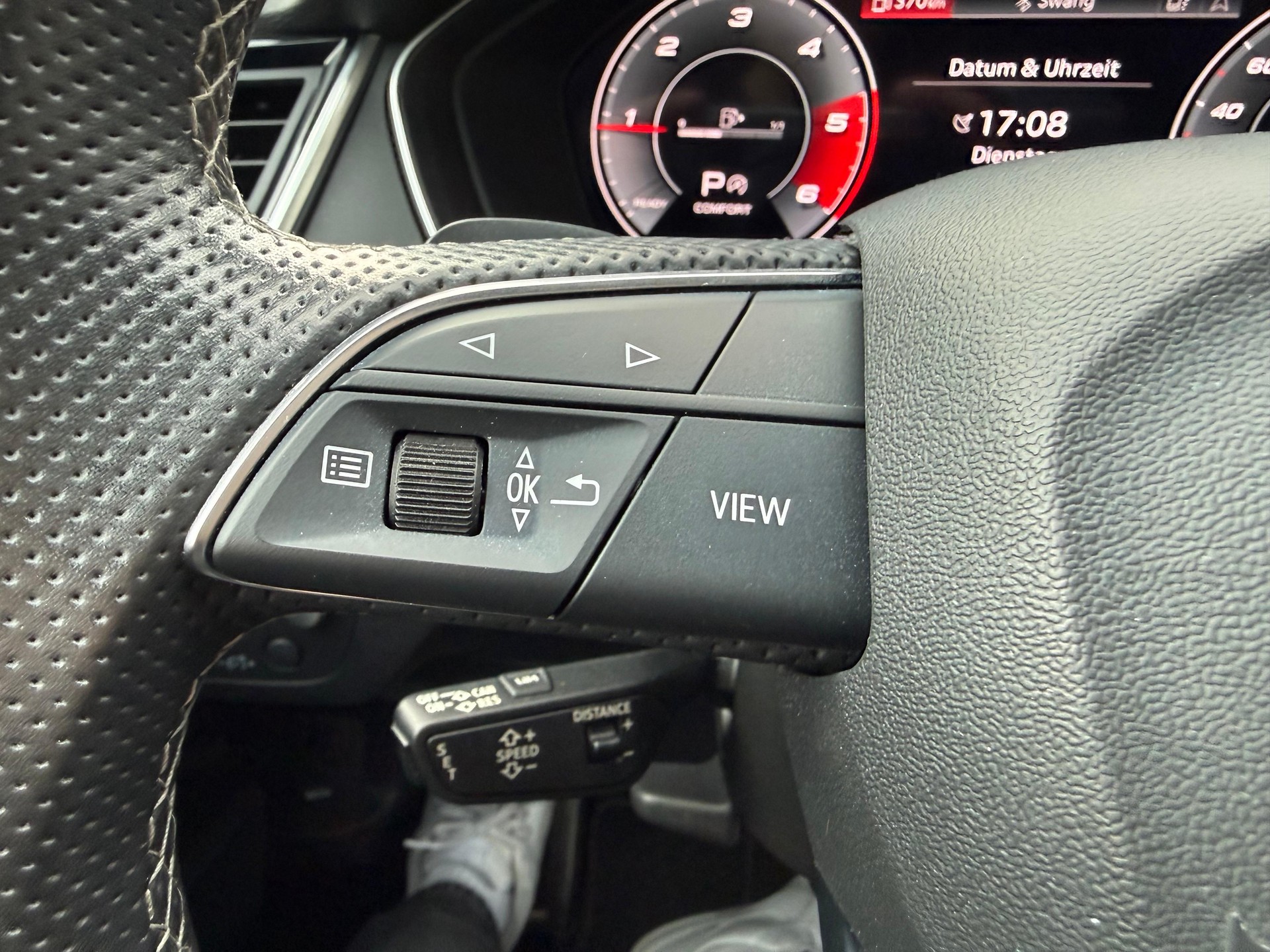 AUDI Q5 2.0 40 TDI S Line quattro S-Tronic *LEDER FEINNAPPA*-image-26