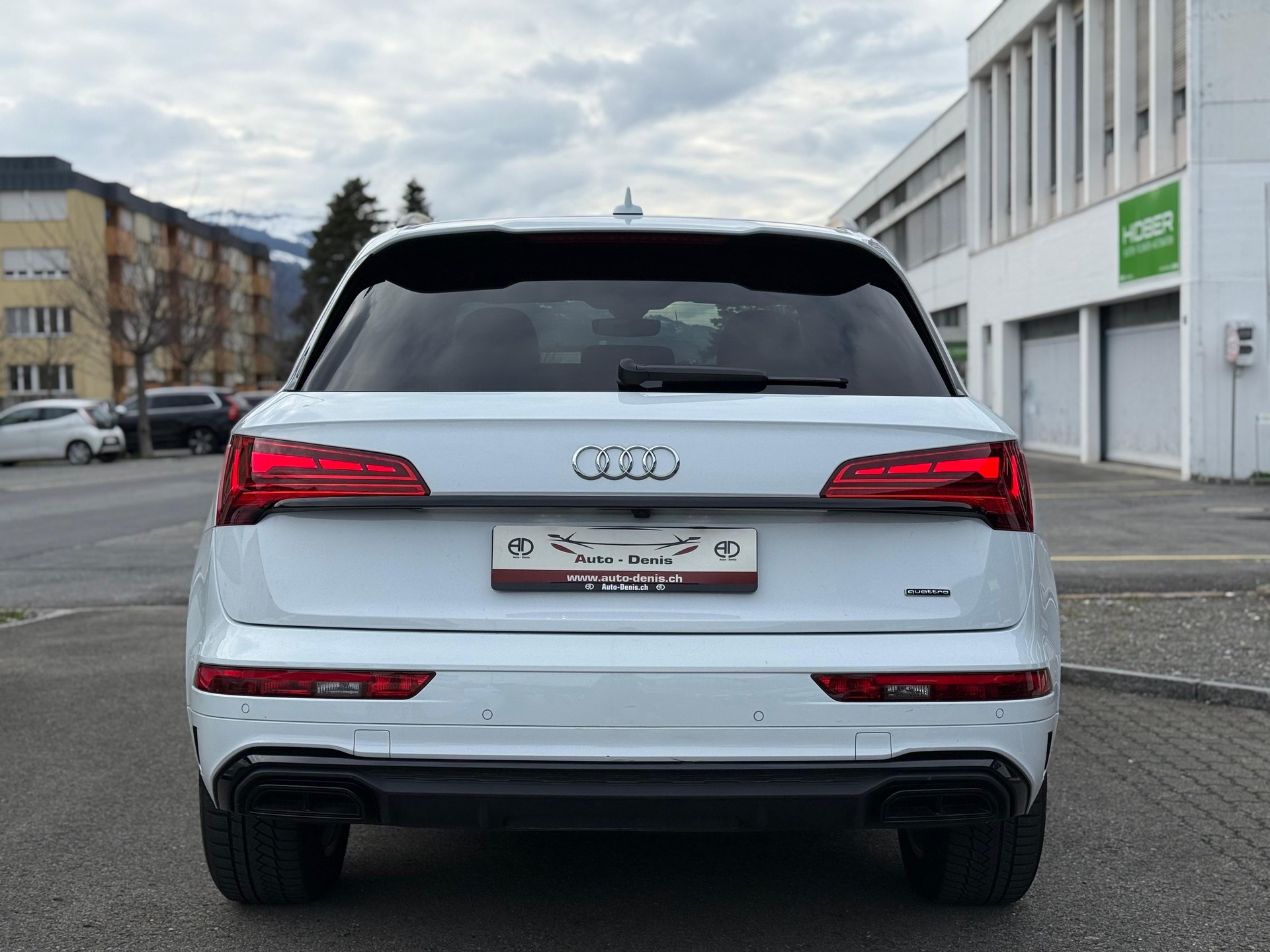 AUDI Q5 2.0 40 TDI S Line quattro S-Tronic *LEDER FEINNAPPA*-image-4