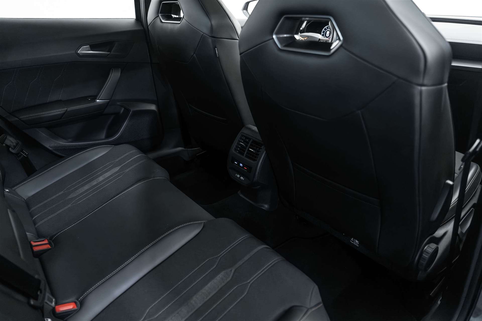 CUPRA Formentor 2.0TSI VZ 4Drive DSG 310PS-image-14