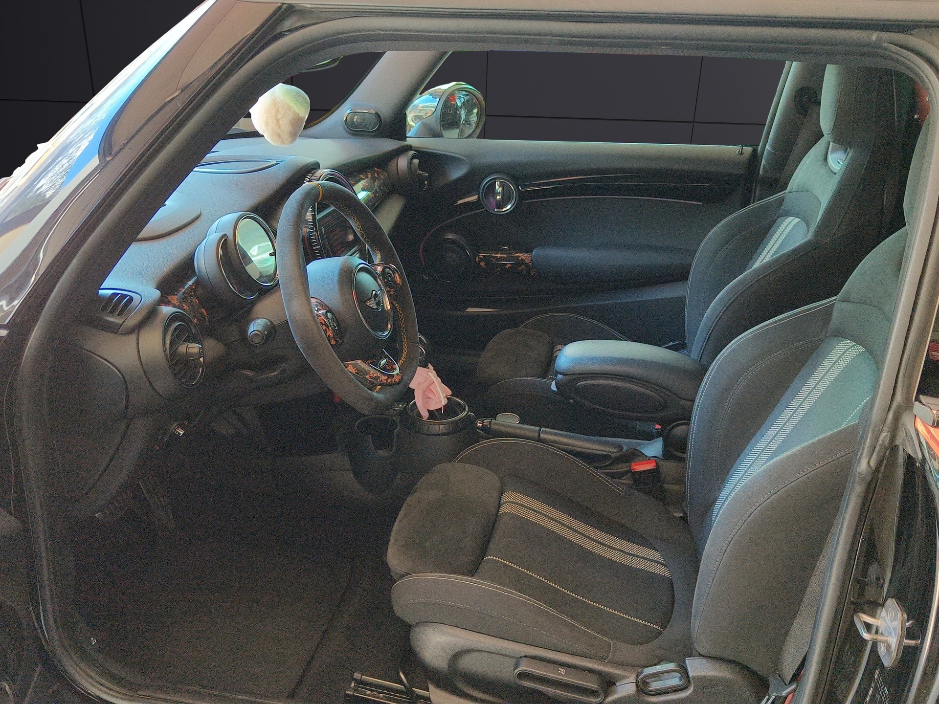 MINI Cooper John Cooper Works Steptronic-image-7
