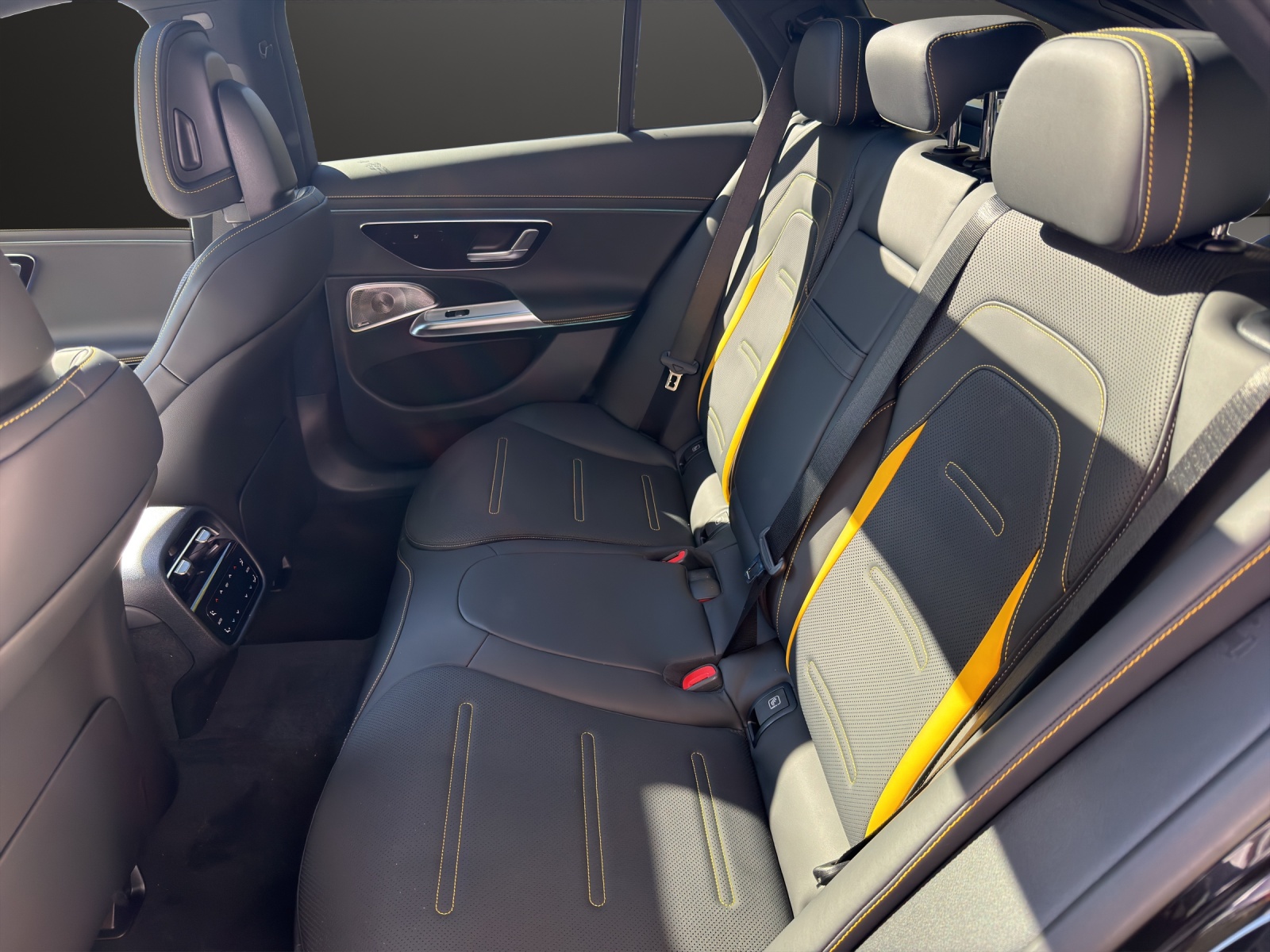 MERCEDES-BENZ E 53 Hybrid T 4Matic+ 9G-Tronic-image-11