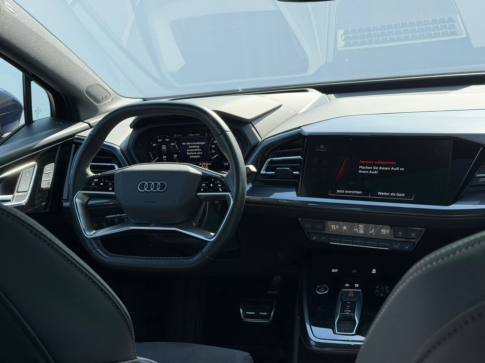 AUDI Q4 Sportback e-tron 50 quattro-image-11