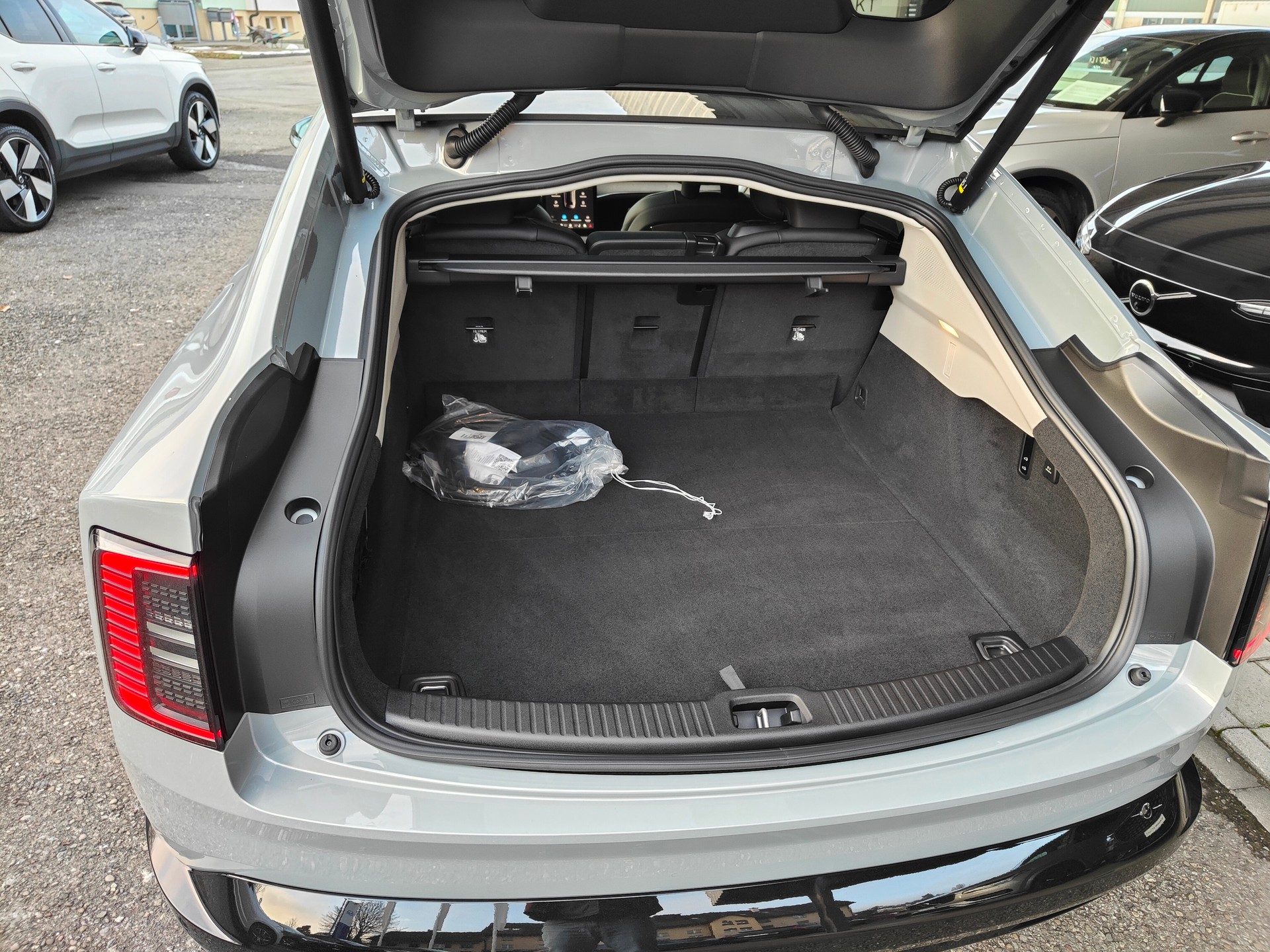 VOLVO ES90 Ultra-image-14