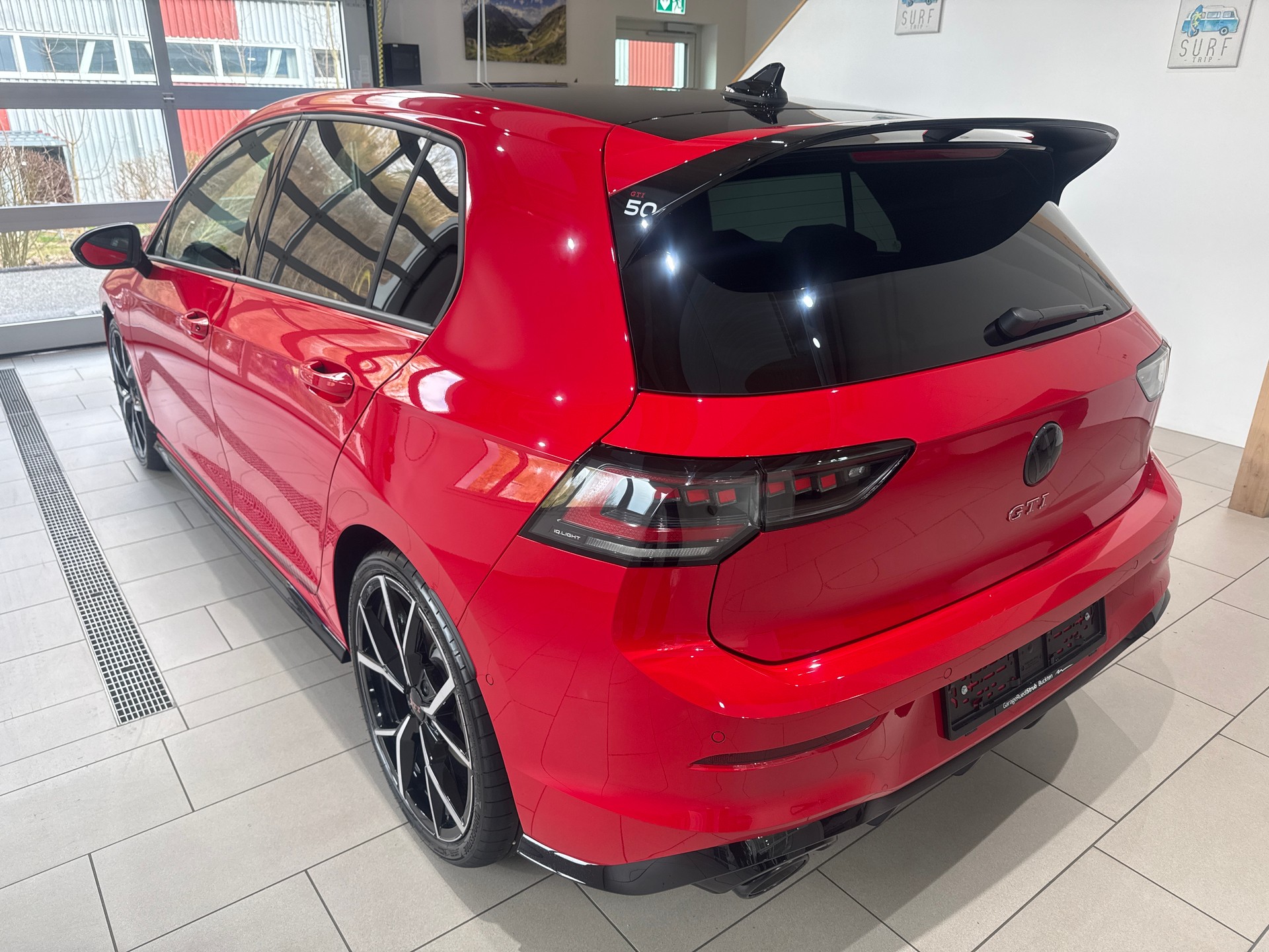 VW Golf VIII 2.0 TSI GTI Edition 50 DSG-image-2