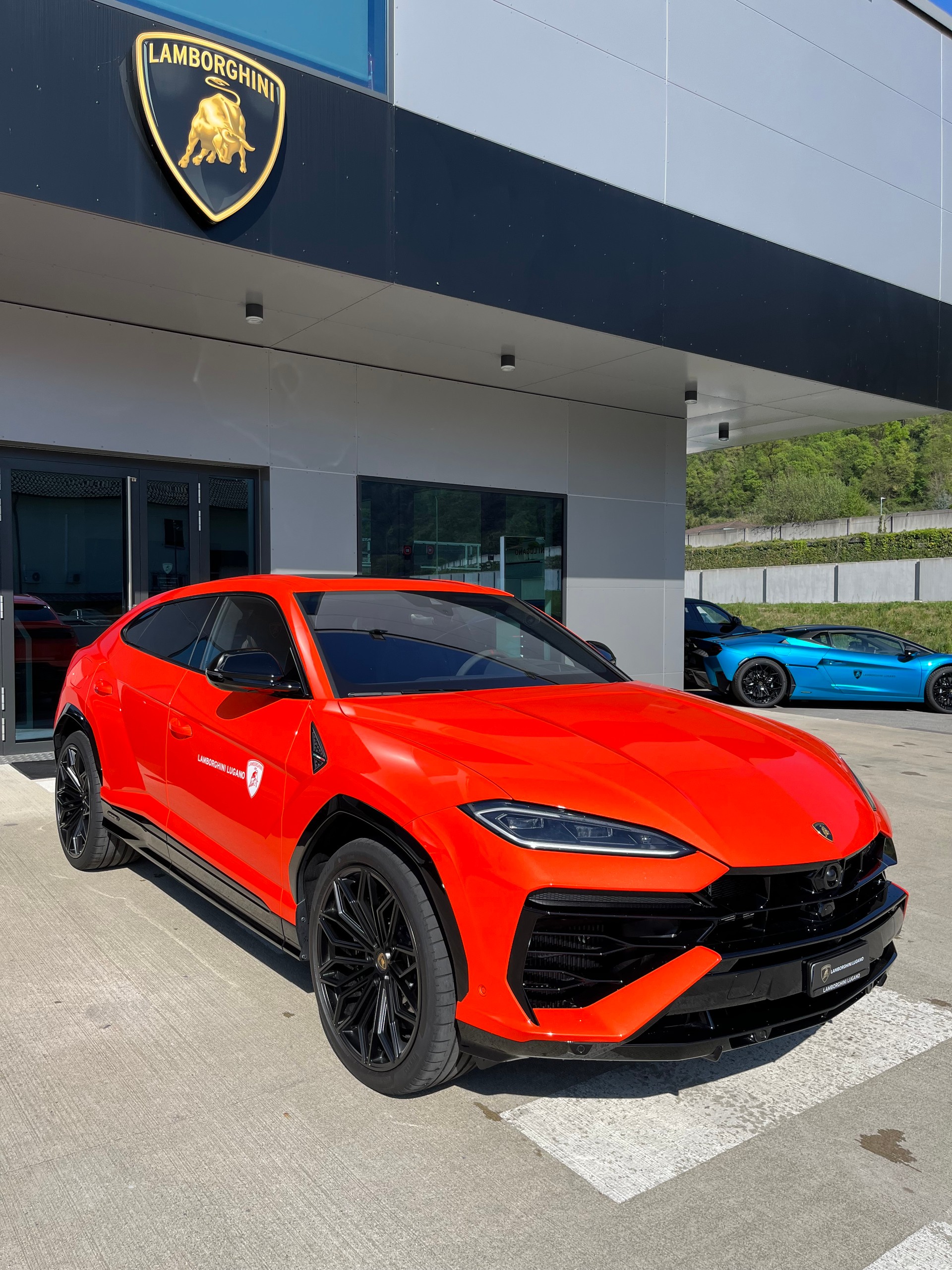 LAMBORGHINI Urus SE MY25 - Auto CH - Scarico Sportivo Akrapovic - Garanzia di Fabbrica fino al 28.07.2029 - Lamborghini Lugano-showroom-element-2