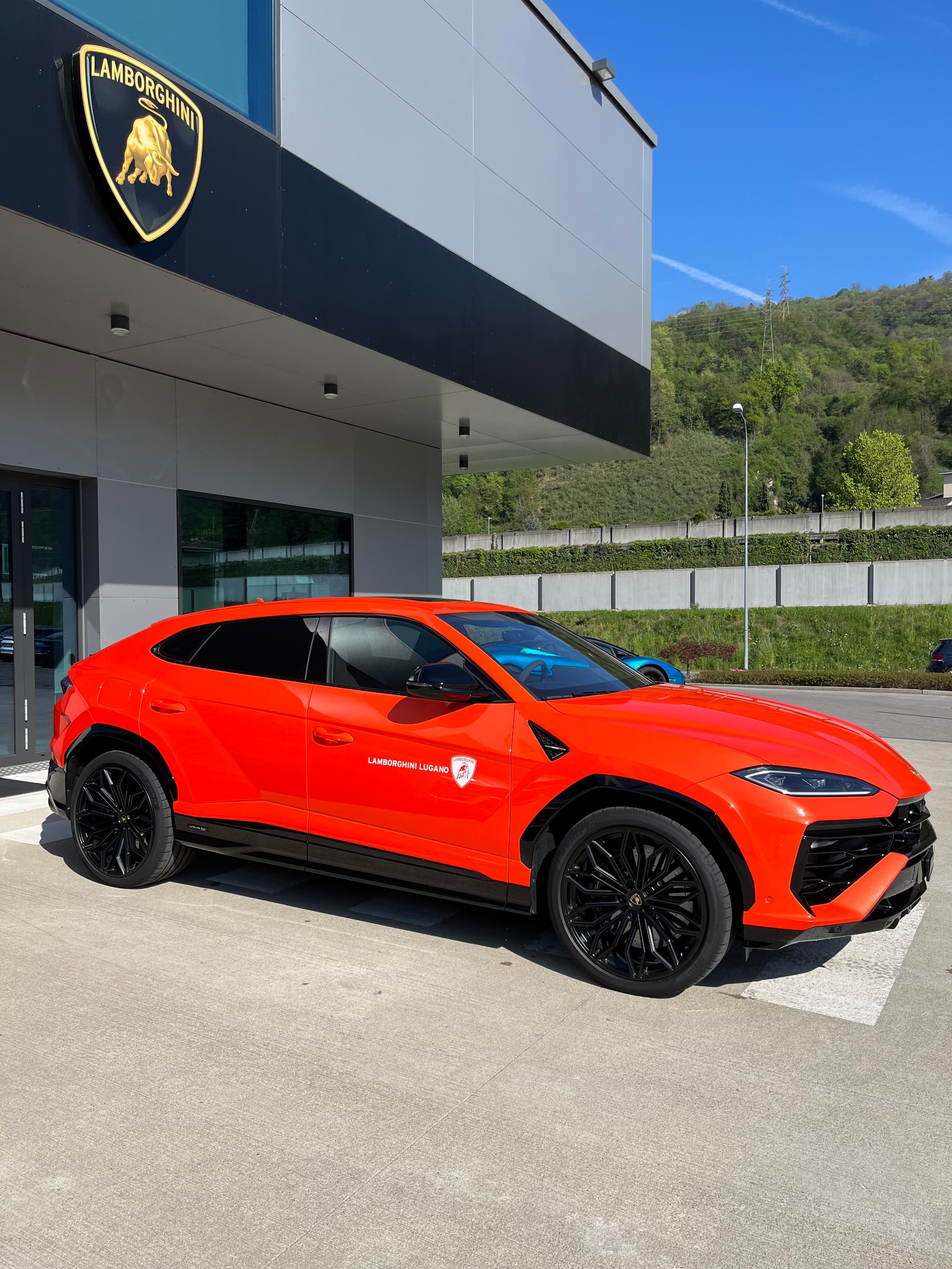 LAMBORGHINI Urus SE MY25 - Auto CH - Scarico Sportivo Akrapovic - Garanzia di Fabbrica fino al 28.07.2029 - Lamborghini Lugano-showroom-element-3