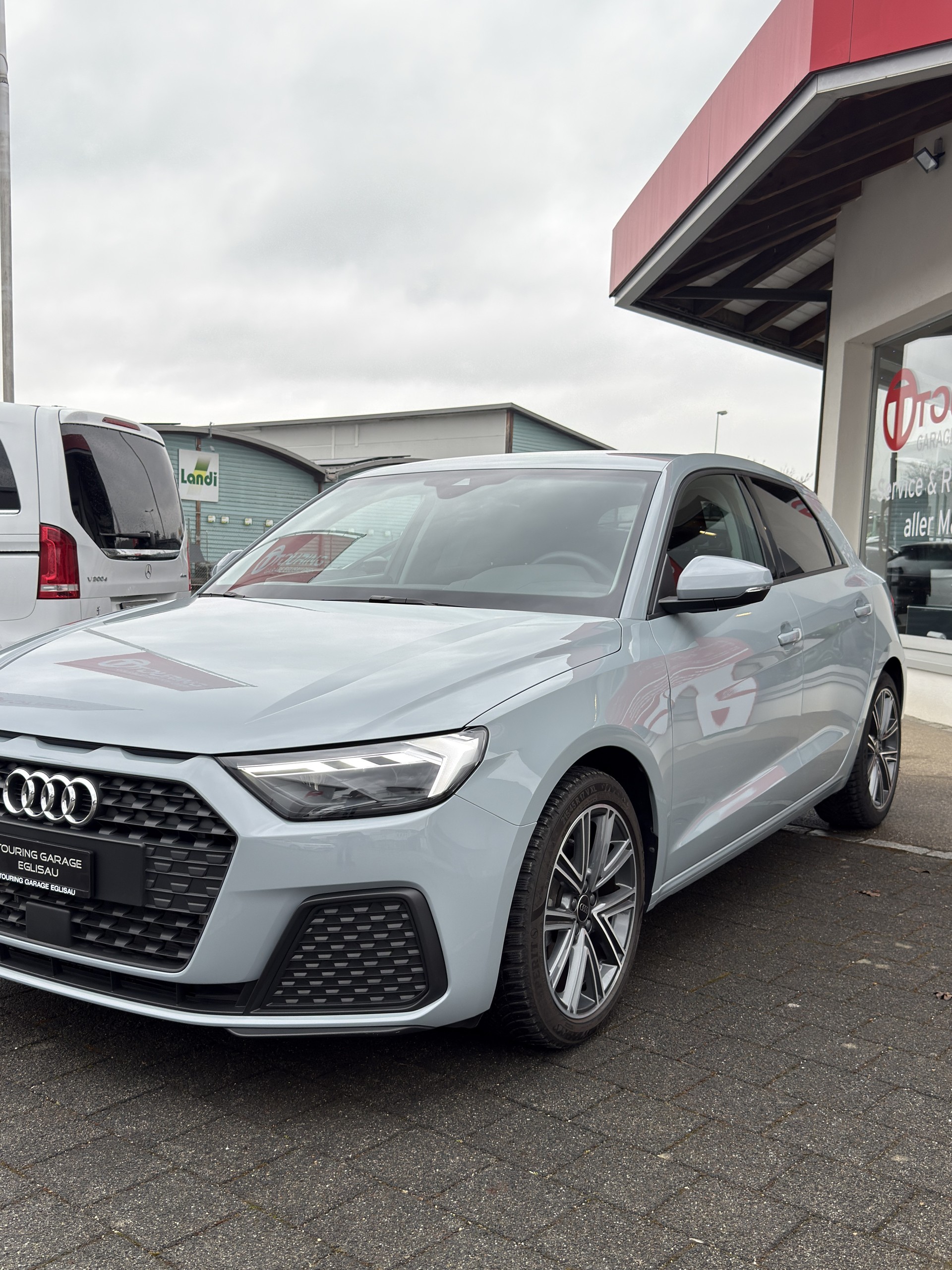AUDI A1 Sportback 1.0 30 TFSI Attraction S-Tronic-image-21