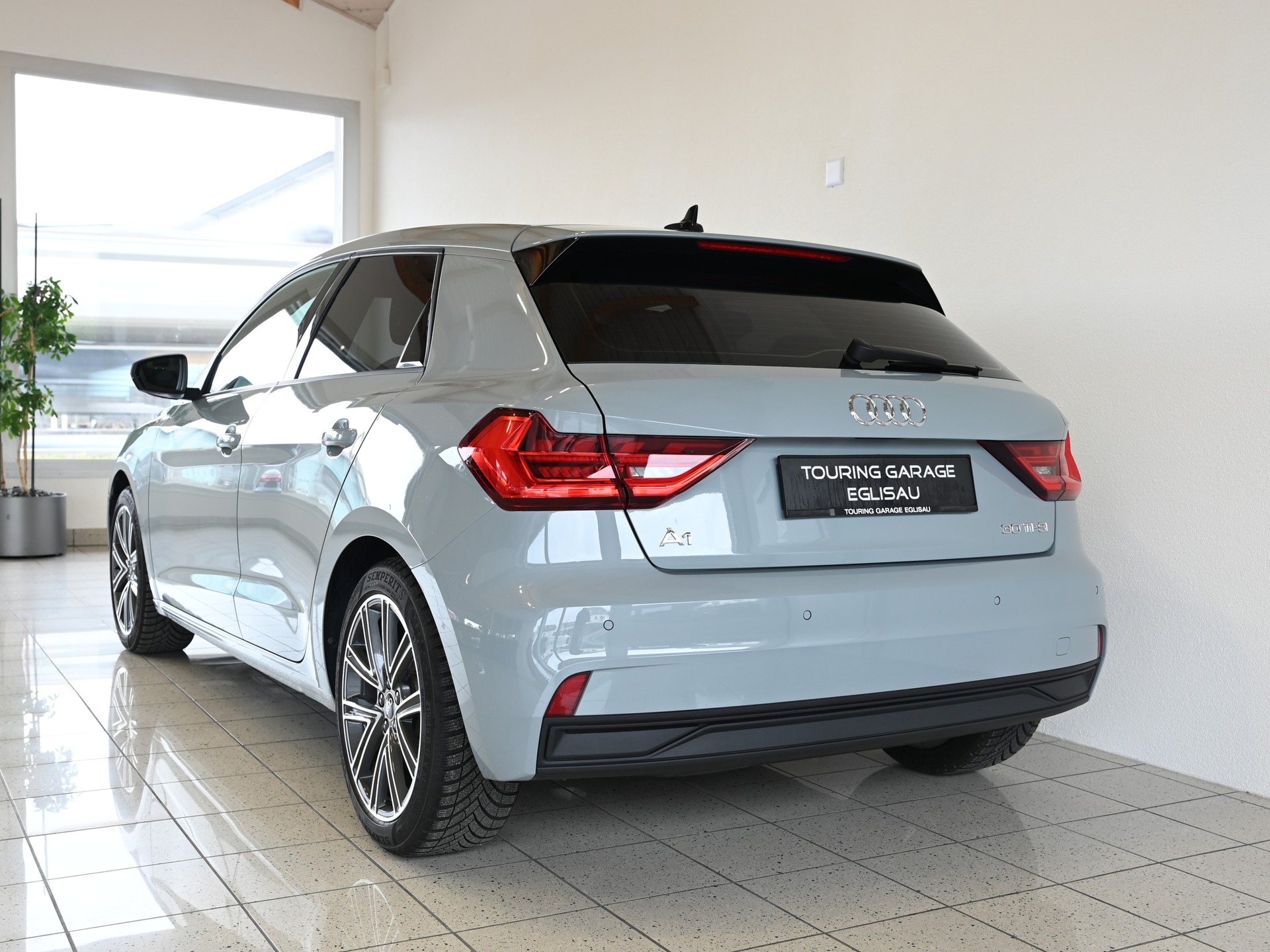 AUDI A1 Sportback 1.0 30 TFSI Attraction S-Tronic-image-5