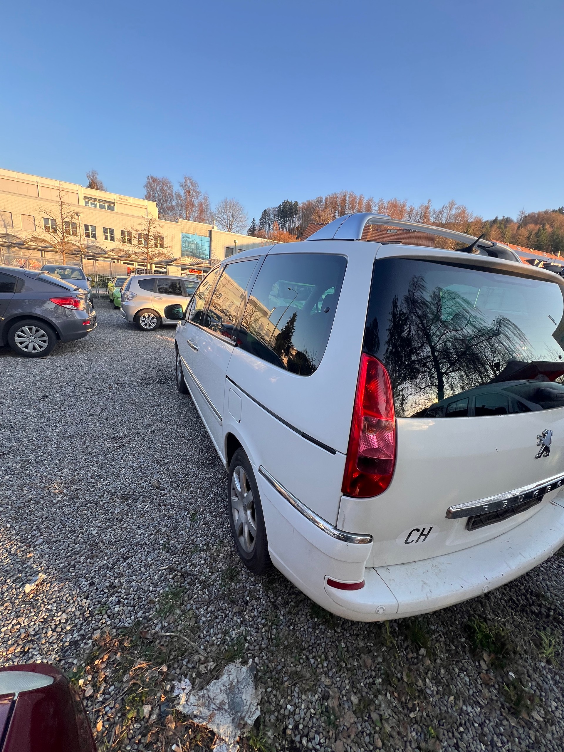 PEUGEOT 807 2.0 16V HDi Family+-image-1