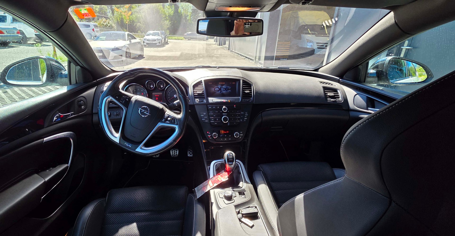 OPEL Insignia 2.8 Turbo OPC 4WD-image-11